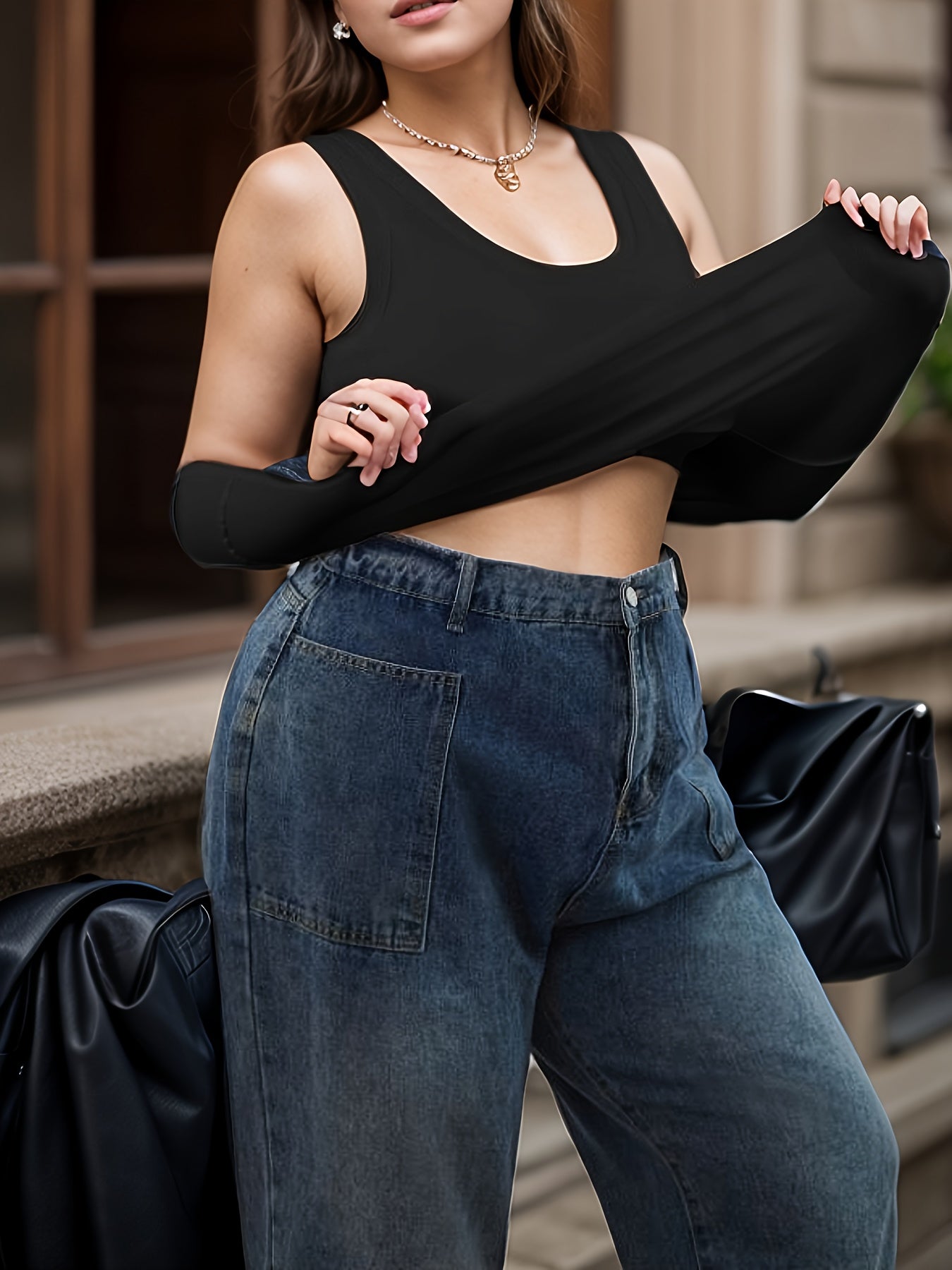 Ayollar uchun kattaroq o'lchamdagi ribbed tank toplar, ichki bra padlari bilan, 5 ta paket