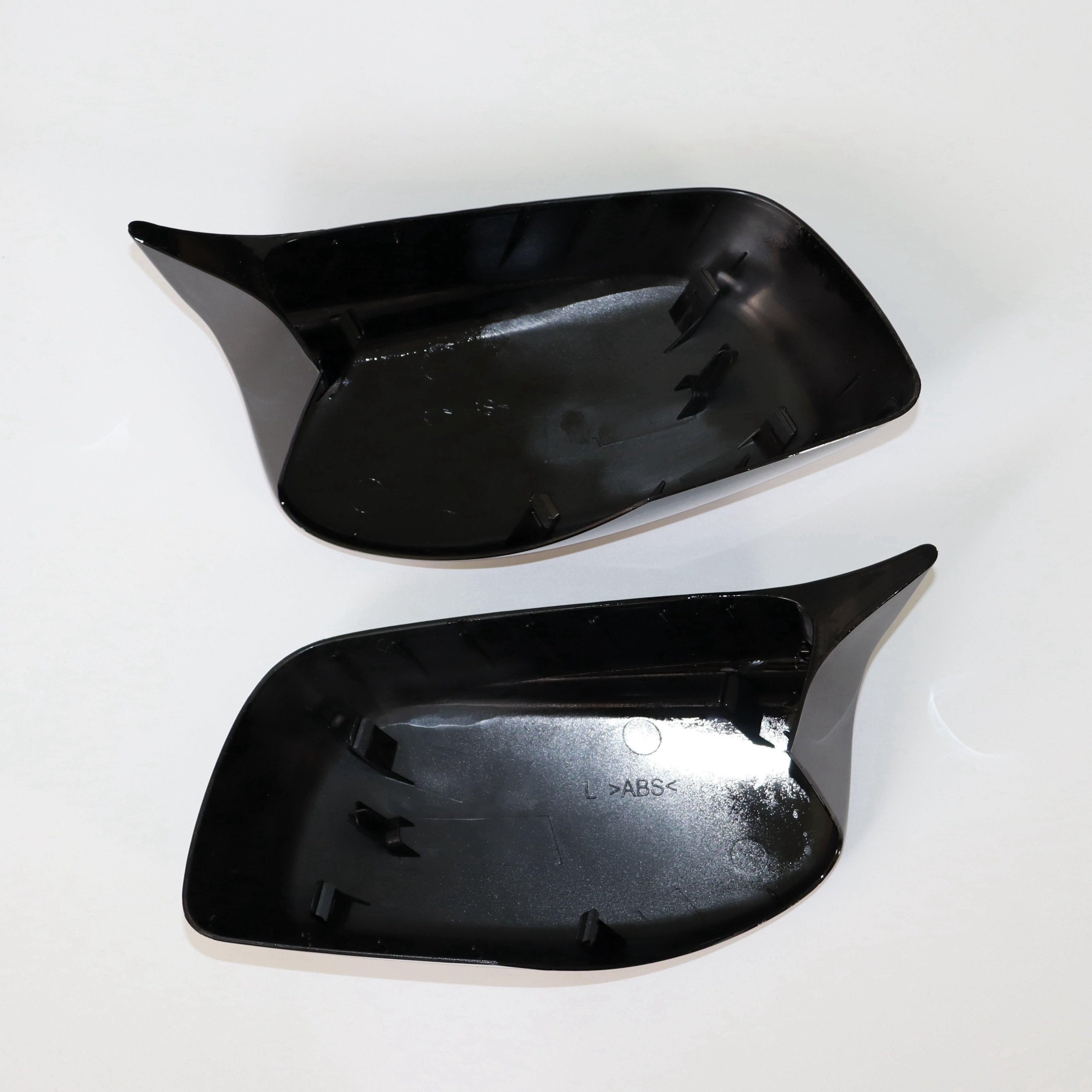 Оболочка зеркала заднего вида ярко-черного цвета с узором из углеродного волокна для 5 серии E60/E61