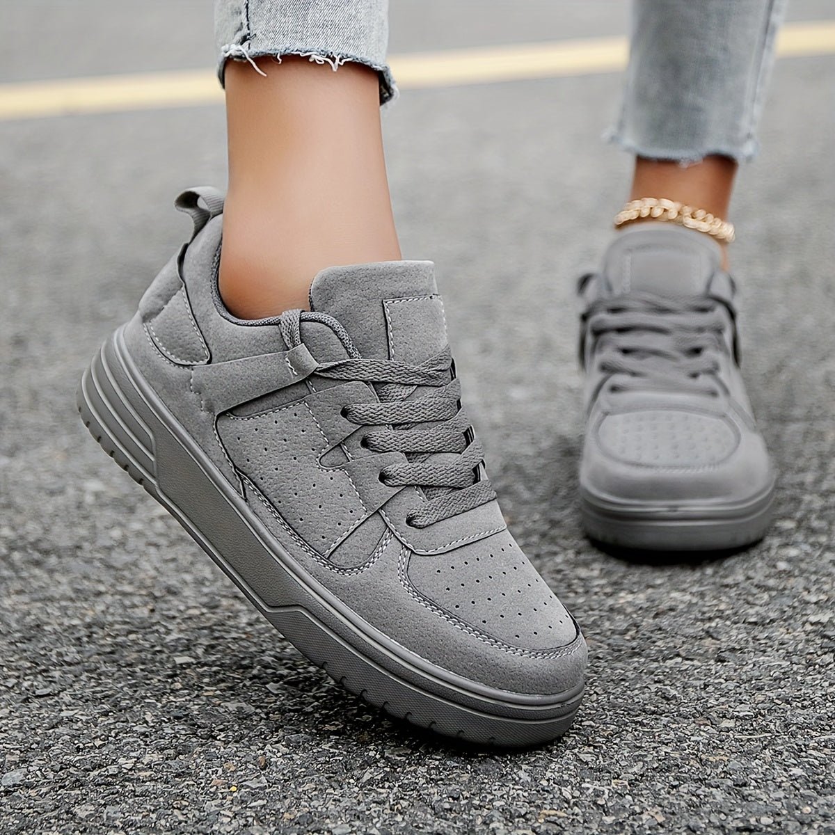 Women's Minimalist Retro Casual Sneakers Lightweight Flat-Soled Walking Shoes
