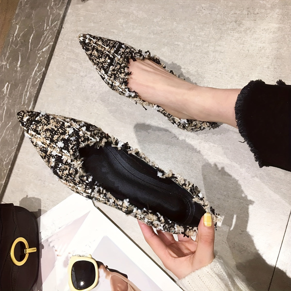 Women's Solid Color Flat Shoes Pointed Toe Slip-On Dress Shoes