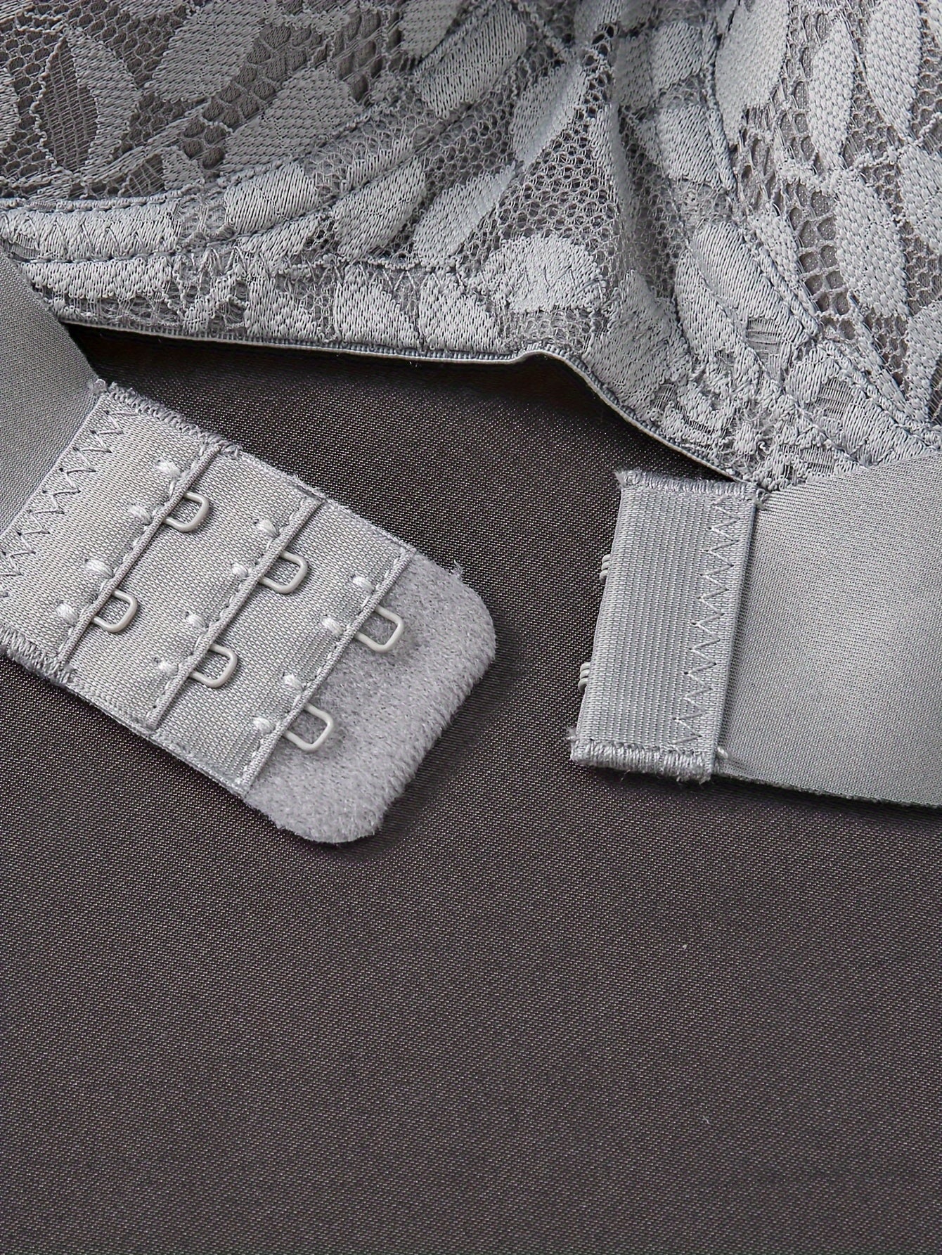 Women's Lace Strapless Push-Up Bras in White Gray Black with Front Closure