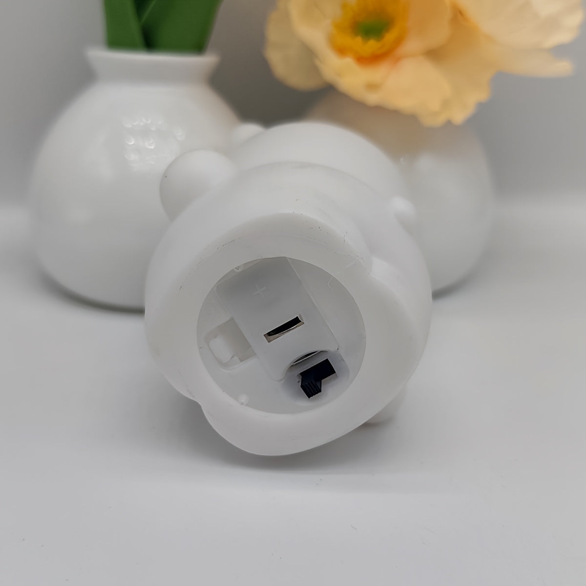 Белый медведь светодиодное украшение для Хэллоуина и Рождества, идеально подходит для внутренних помещений, таких как гостиные и спальни. Отличный подарок для друзей и семьи.