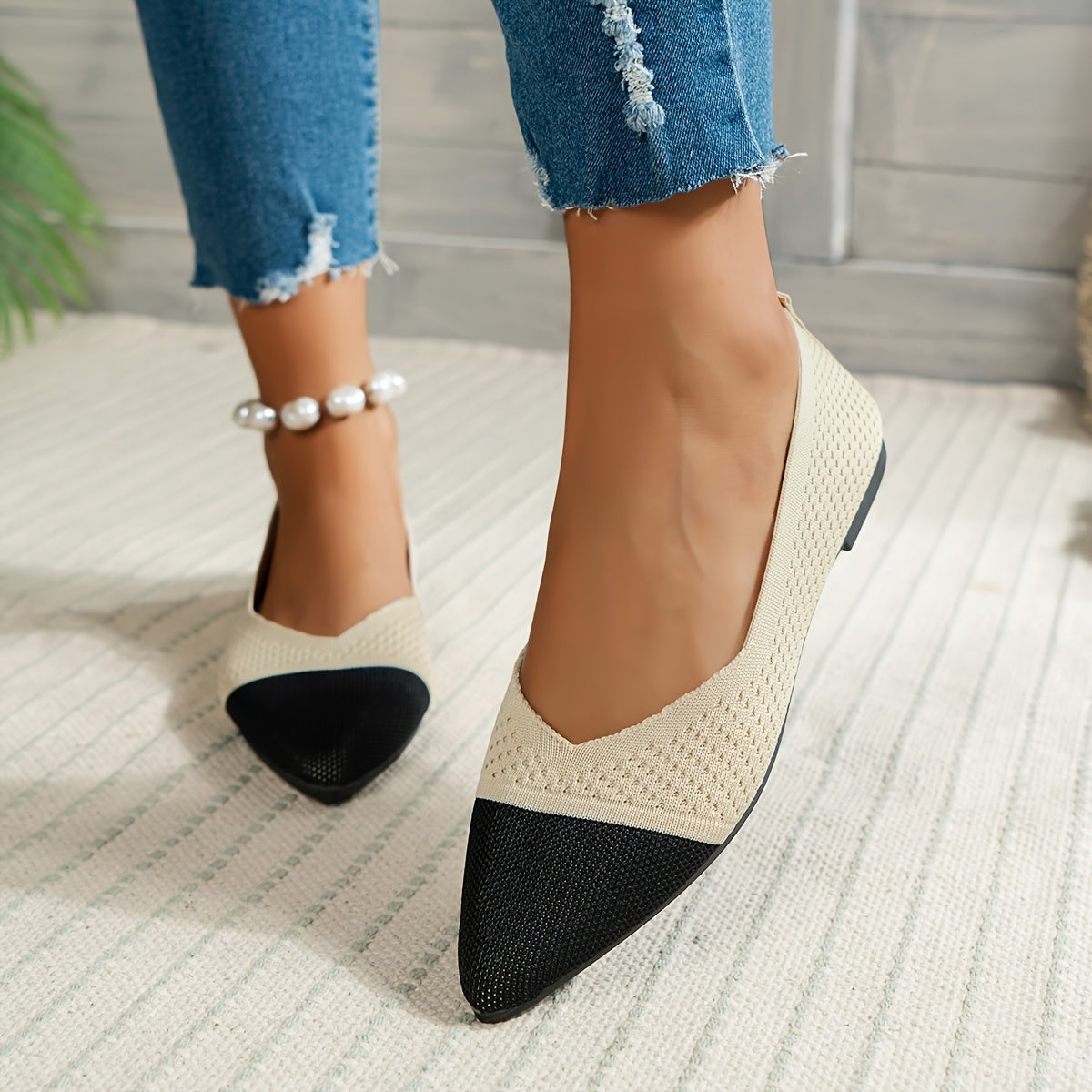 Women's Two-Tone Pointed Toe Flats Slim Fit Slip-On Comfortable Shoes