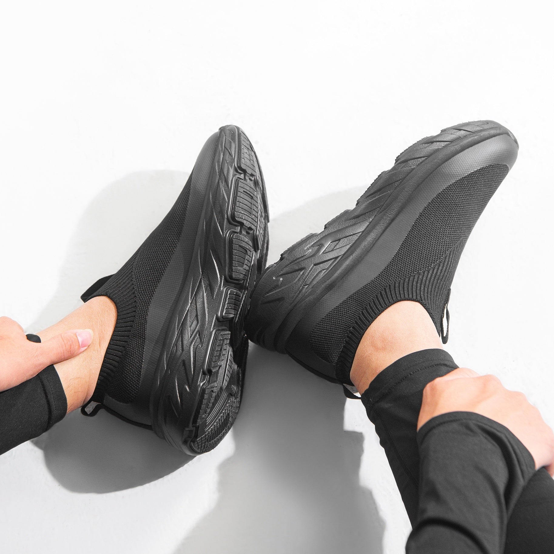 Men's Slip-On Running Sneakers Lightweight Breathable Athletic Shoes