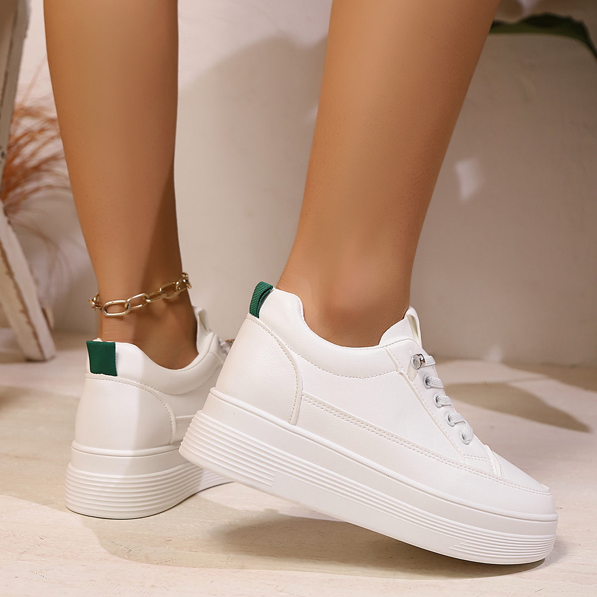 Women's White Low-Top Platform Sneakers with 2.54cm Lift for Casual Wear