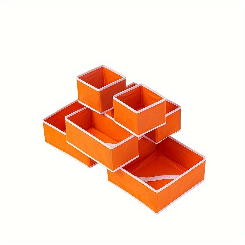 Набор из шести складных контейнеров из нетканого материала, идеально подходящих для организации одежды в шкафах и ящиках. Эти квадратные органайзеры без крышки идеально подходят для хранения необходимых вещей в детской и спальне.