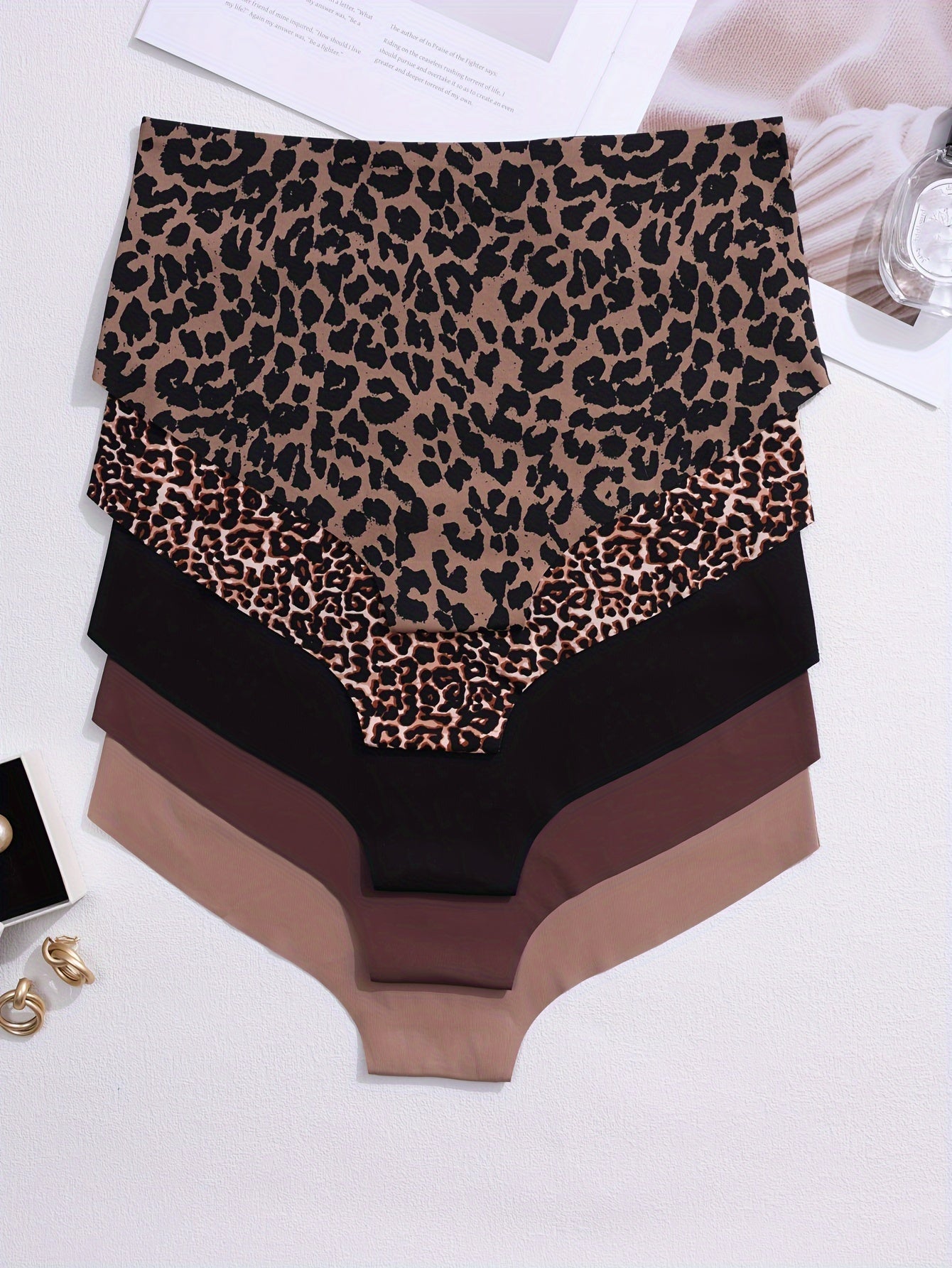 Women’s Leopard Print Seamless Briefs 85% Polyamide 15% Elastane 5 Pack