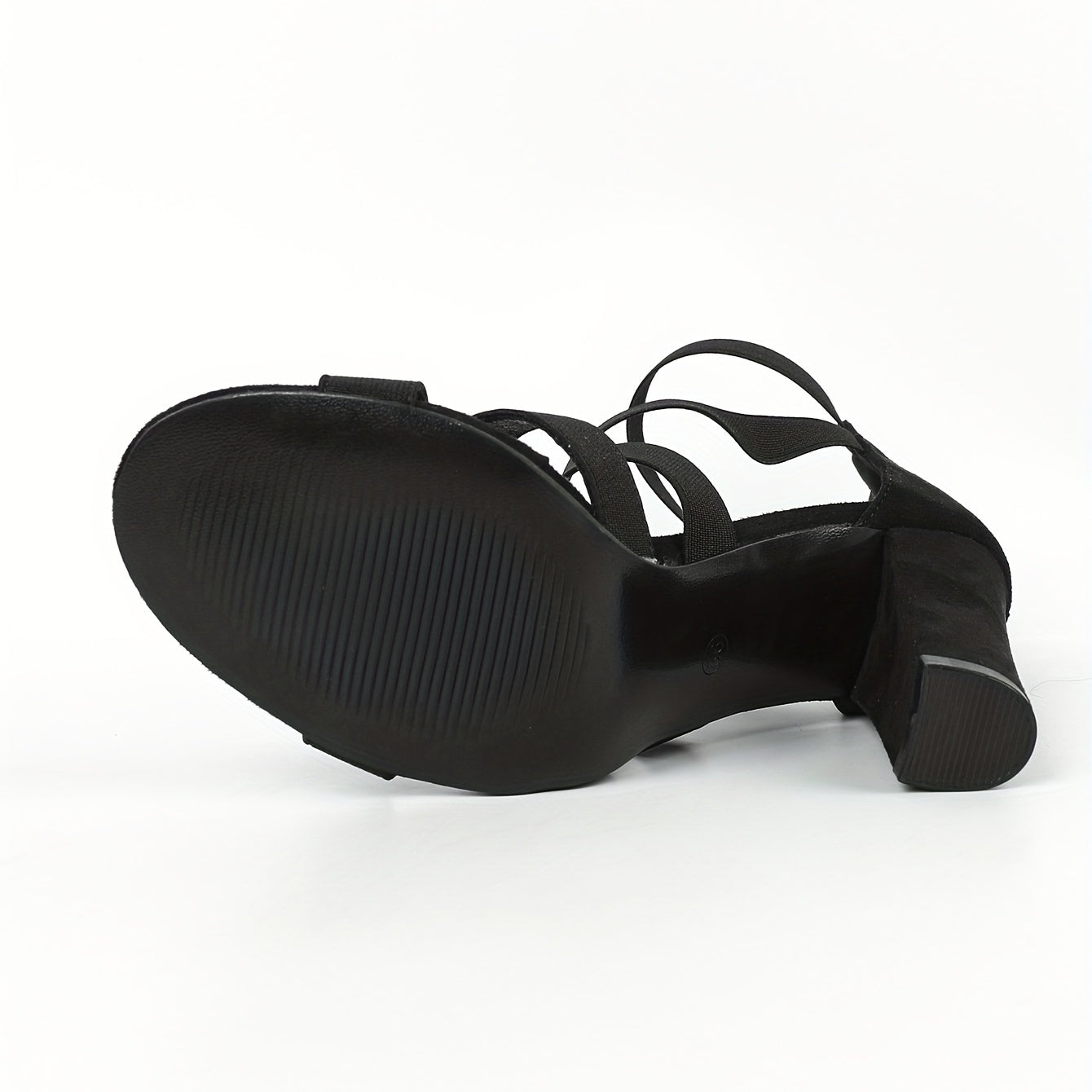 Эластичные кожаные босоножки с открытым носком, ремешком на щиколотке и массивным каблуком