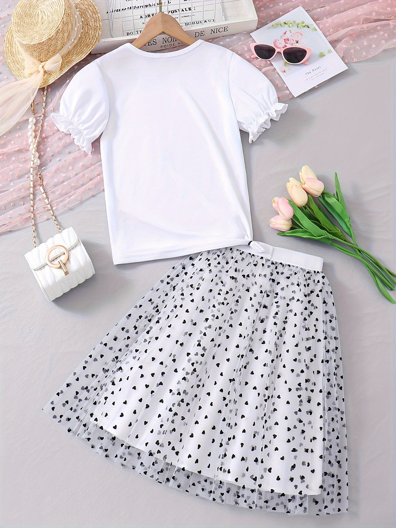 Комплект из 2 предметов, включающий футболку с мультяшным графическим рисунком и юбку-тунику для девочек, идеально подходит для летних уличных вечеринок. Отличный подарок.