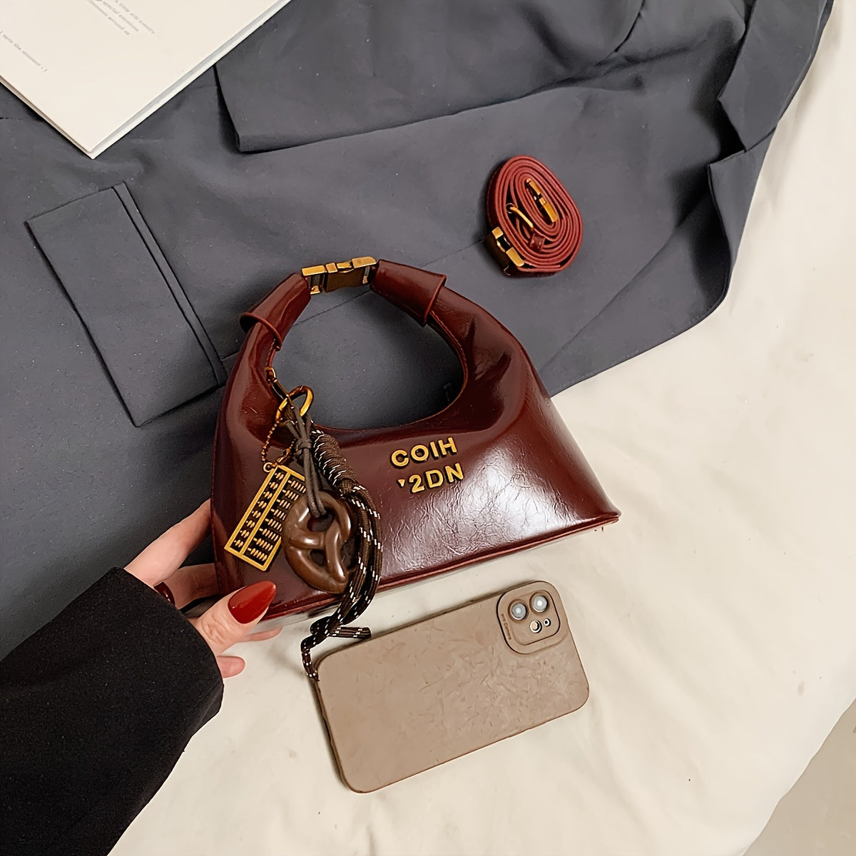 Retro Style Crossbody Bag for Women with Glitter Accents Zipper Closure Detachable Strap in Red and Black