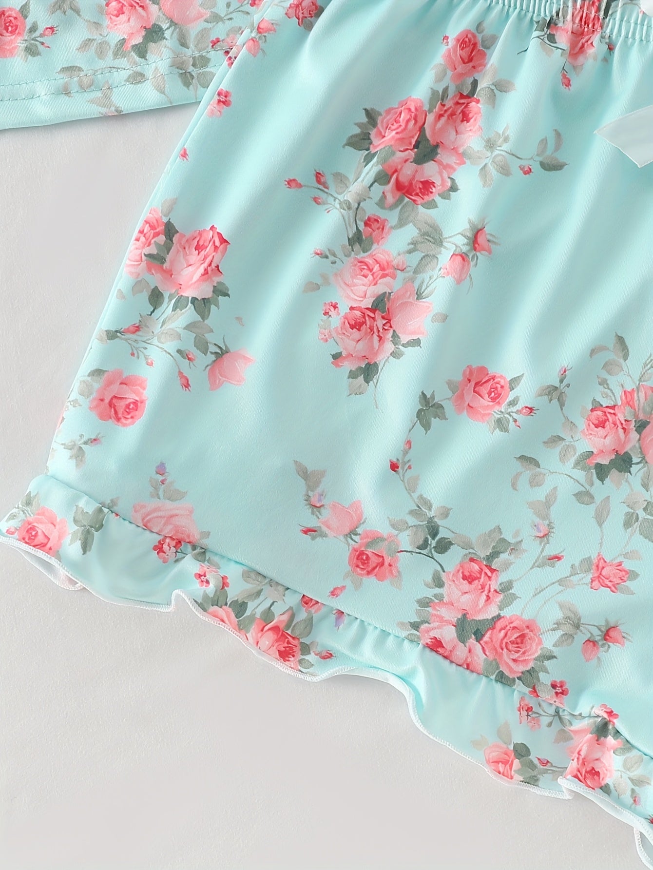 Women's Floral Pajama Set Soft Polyester Knit Tie Front Top Shorts Sleepwear