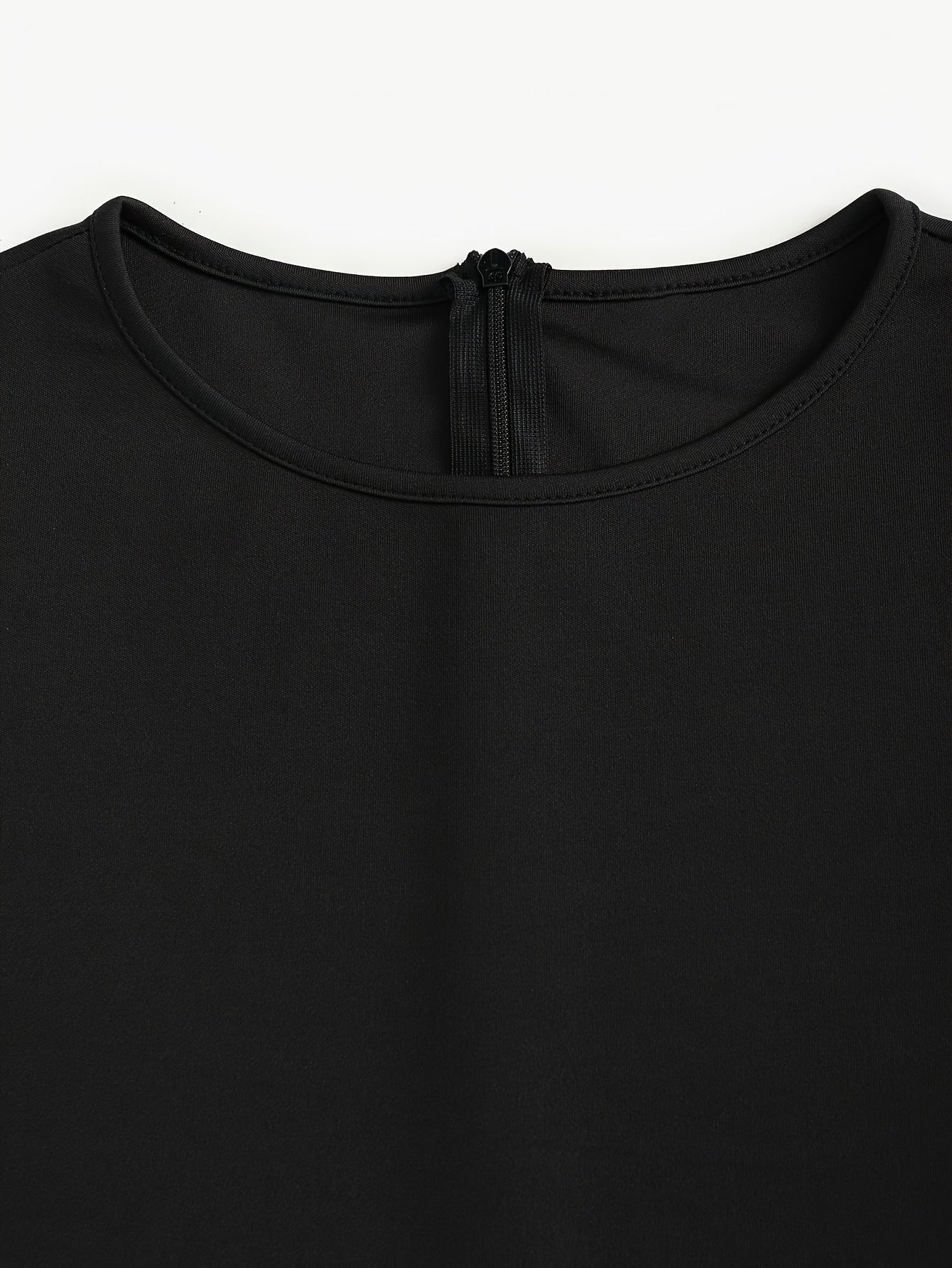 Ayollar uchun vintage uslubidagi gullar bilan bezatilgan poliester ko'ylak, qizil atirgul printi, dumaloq bo'yin, uzun yeng, bel bog'ichli, mashinada yuvish mumkin, bahor/yaz uchun ideal.