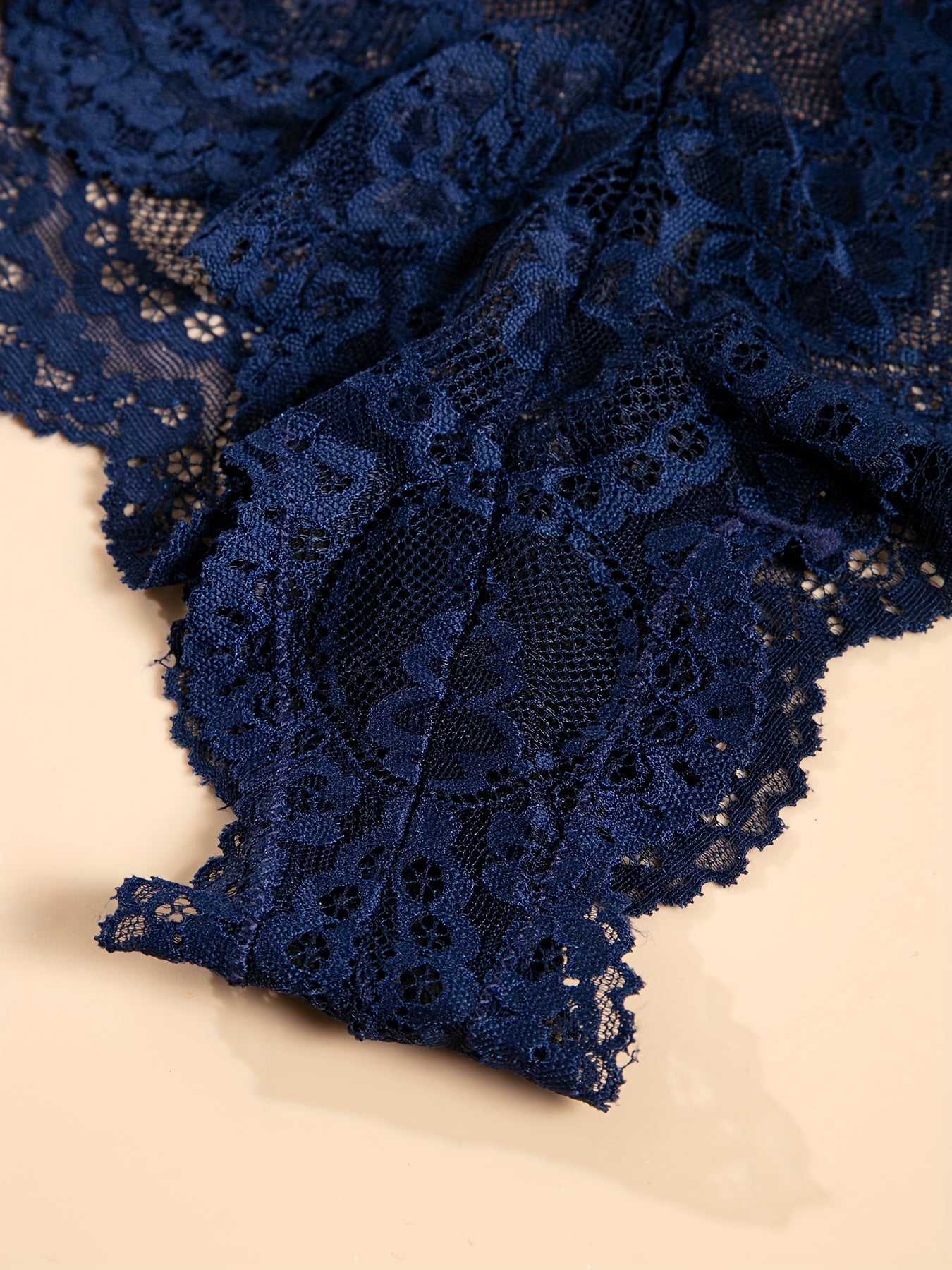 Комплект белья из цветочного кружева большого размера для женщин, сексуальный бюстгальтер и трусики, однотонный цвет