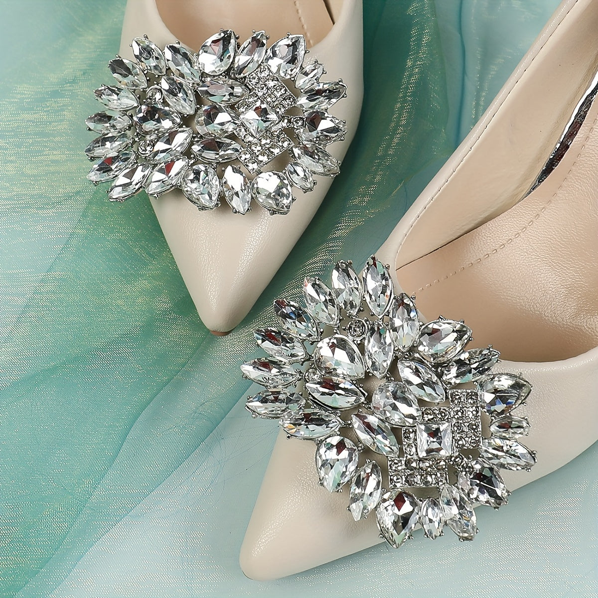 Women’s Summer Footwear Accessories Set With Metal Buckles and Floral Decorations