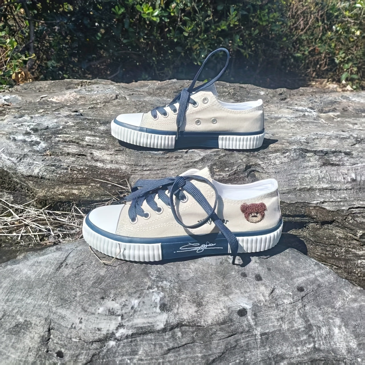 Women's Casual Vintage Fabric Flat Shoes With Cartoon Pattern