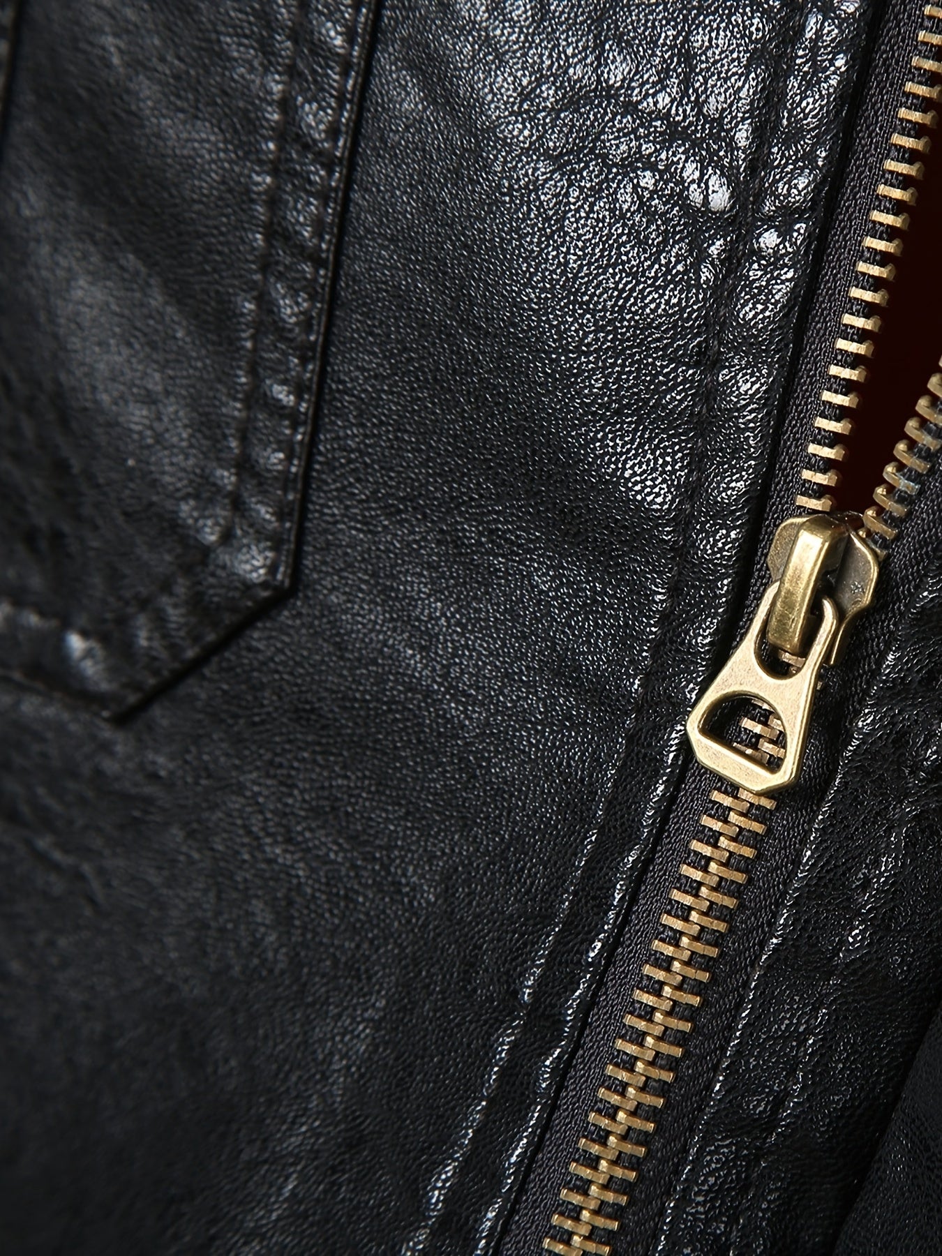 Erkaklar uchun moda jakketi, turli cho'ntaklar, polyester astar va fermuar yopilishi bilan, Air Force One belgisiga ega, turli xil sayohatlar va ochiq havoda faoliyatlar uchun mo'ljallangan.