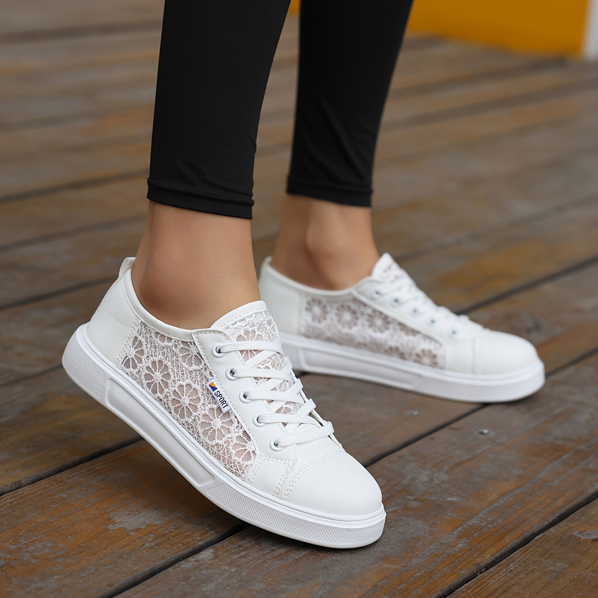 Women's White Breathable Lace-Up Low-Top Sneakers Casual Walkers
