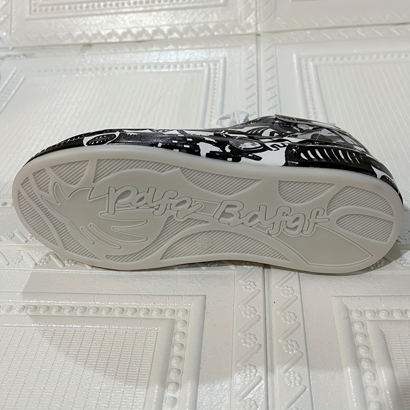 Women's Graffiti Print Skate Shoes, Lace Up Platform Sneakers