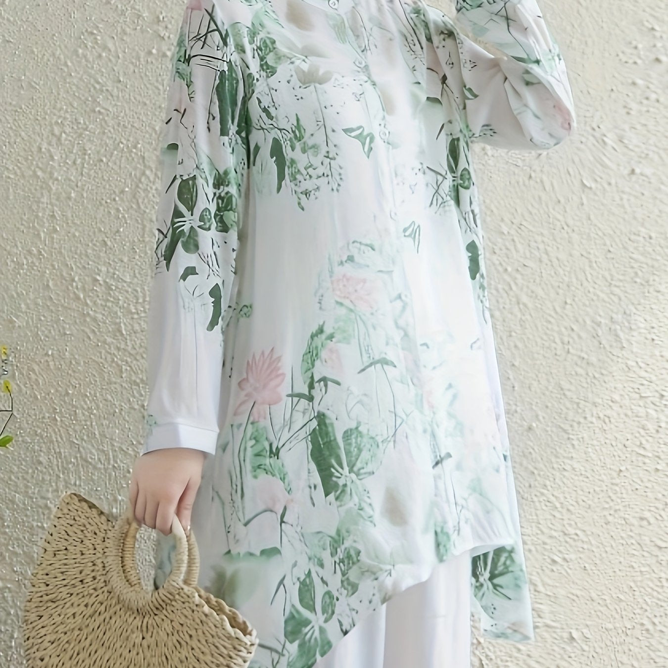 Plus Size Women's Floral Print Shirt Lightweight Sun-Protective Vacation Top