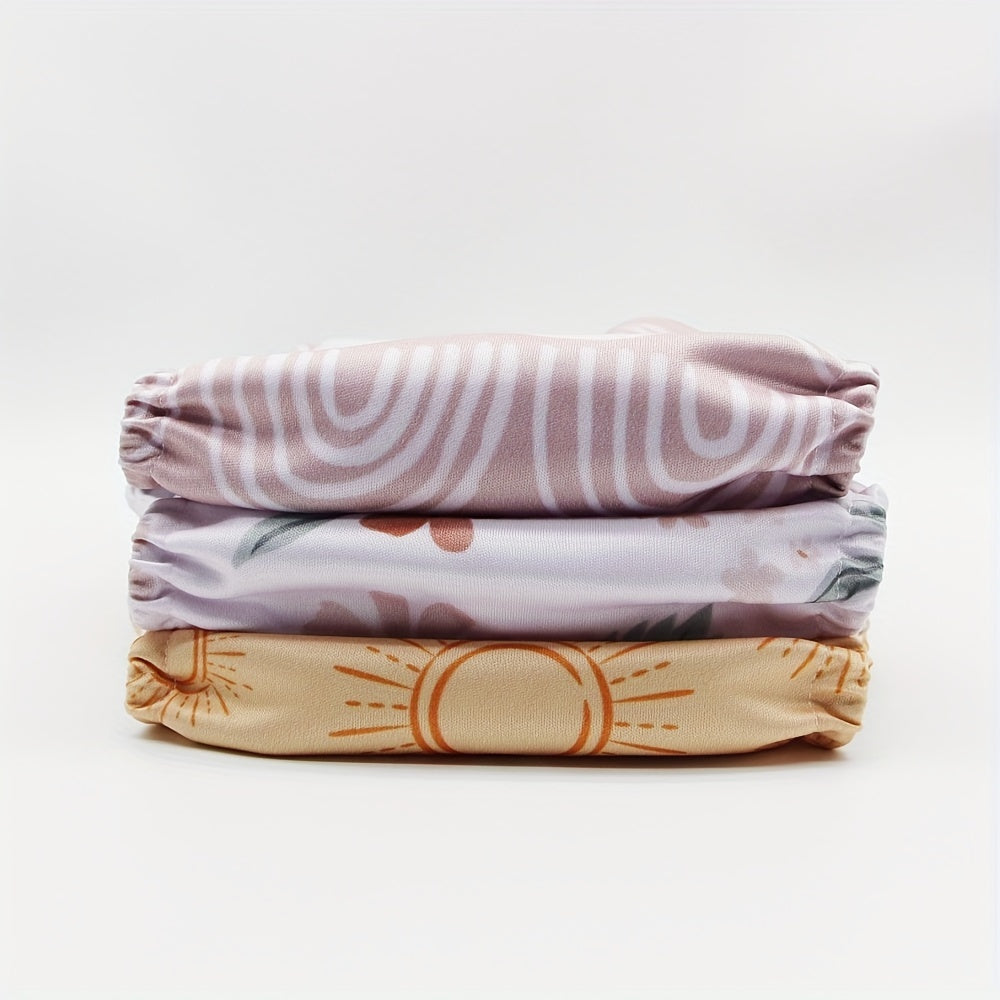 Комплект многоразовых подгузников Asenappy включает 6 штук полиэстеровых подгузников с регулируемыми кнопками. В комплект также входят 3 подгузника и 3 вкладыша, все с мягким водонепроницаемым покрытием. Подходит для детей в возрасте от 0 до 3 лет.