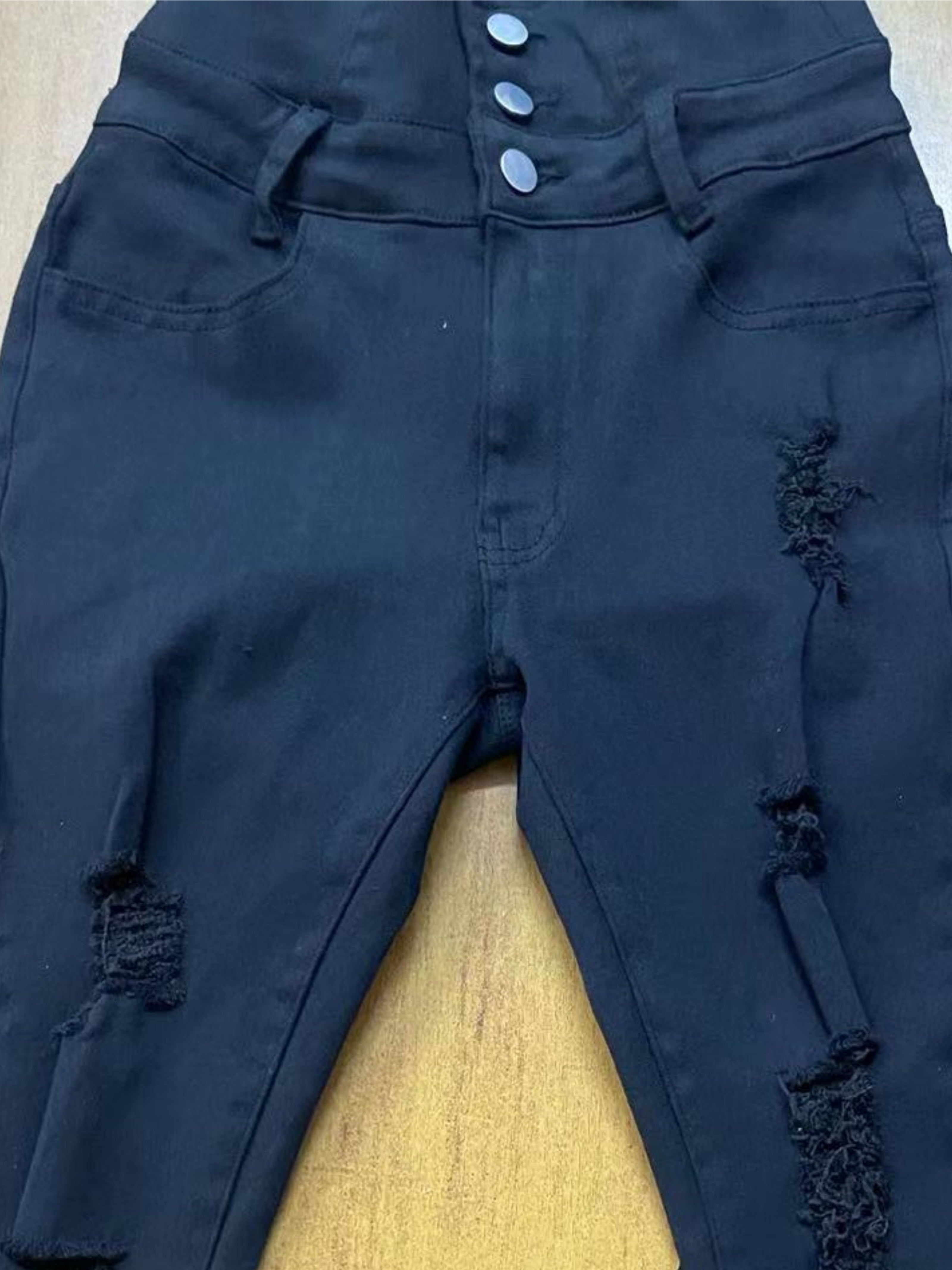 Ayollar uchun kattaroq o'lchamli yirtilgan yuqori darajali tor casual jinsi shimlar