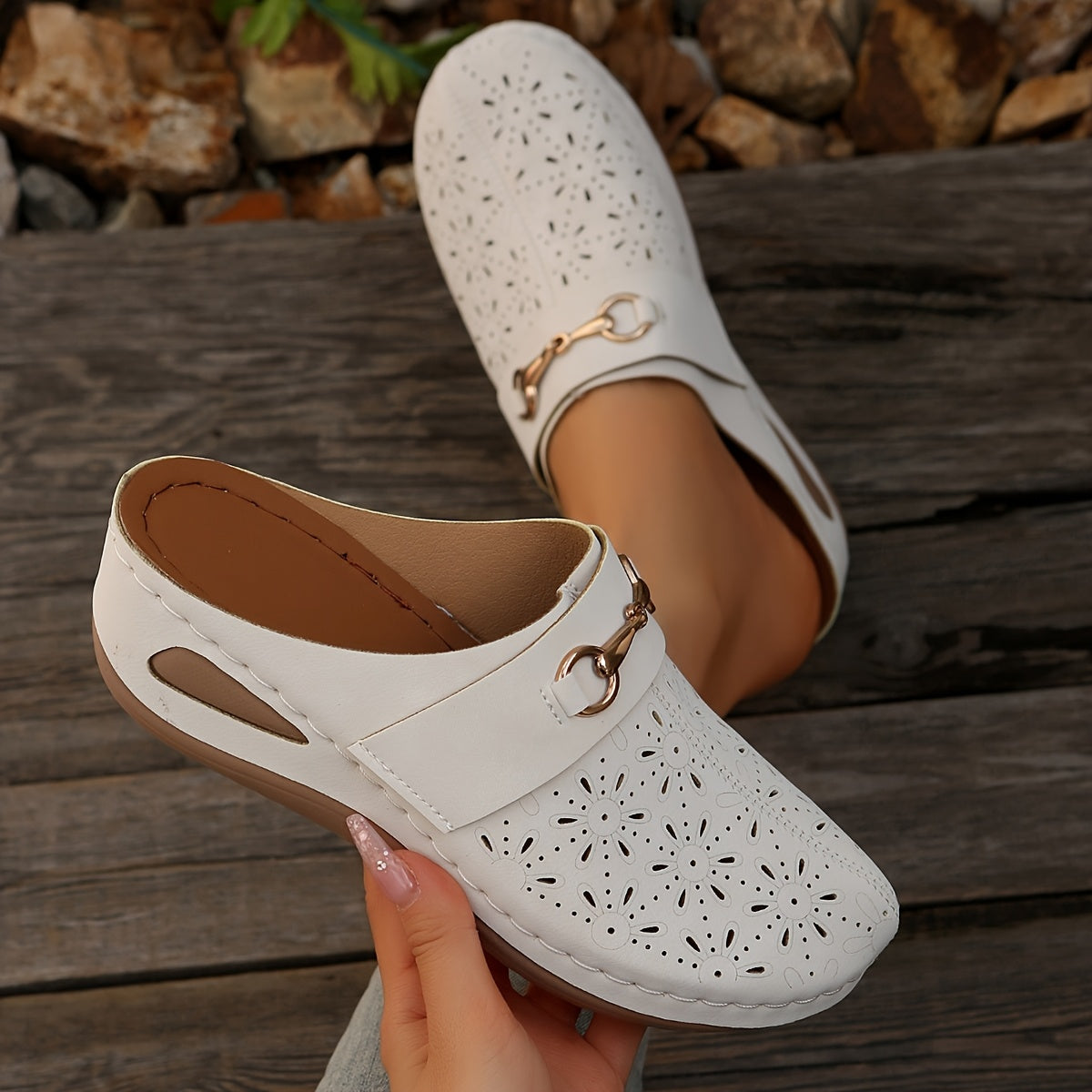 Women’s Summer Slide Sandals Lightweight Breathable Closed Toe Mules