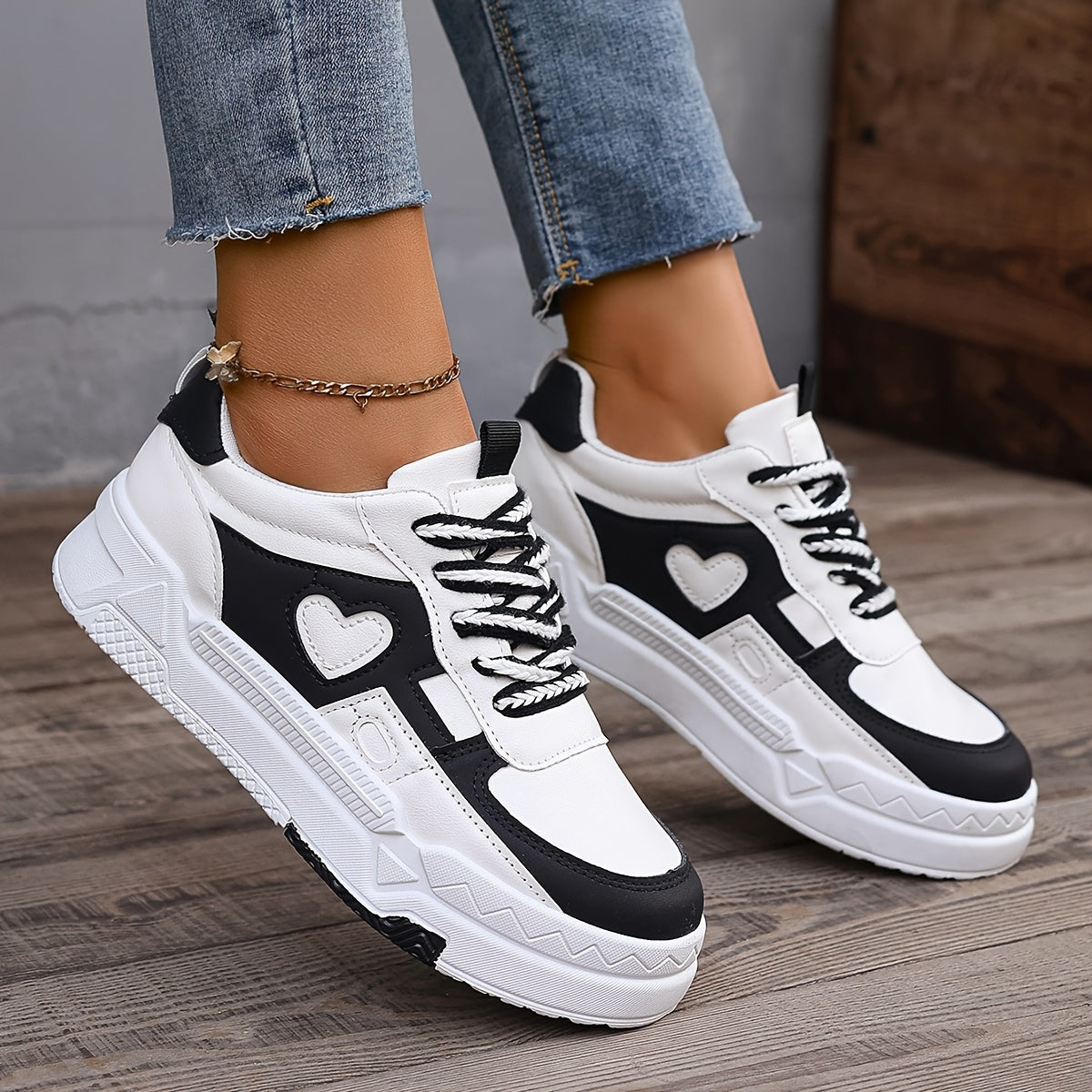 Women's Casual Sneakers Lightweight Versatile Walking Shoes