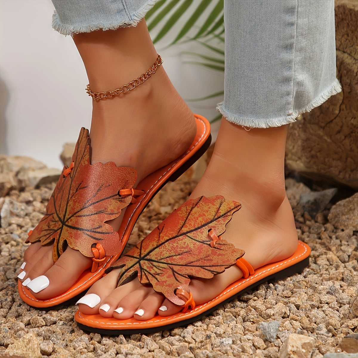 Women's Maple Leaf Flat Sandals Lightweight Summer Casual Slides