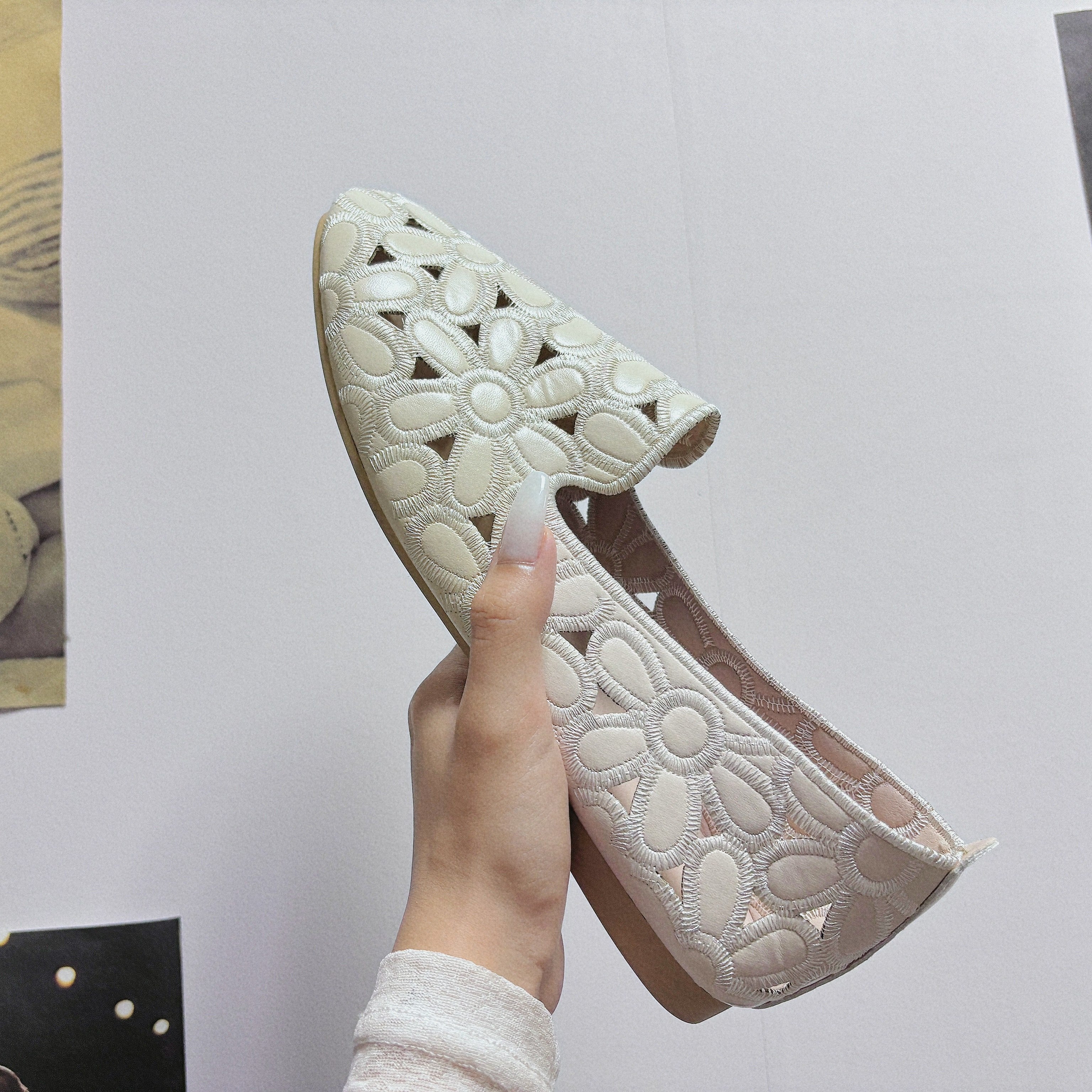 Women's Floral Pattern Slip-On Flat Shoes Lightweight Casual Hollow-Out Design