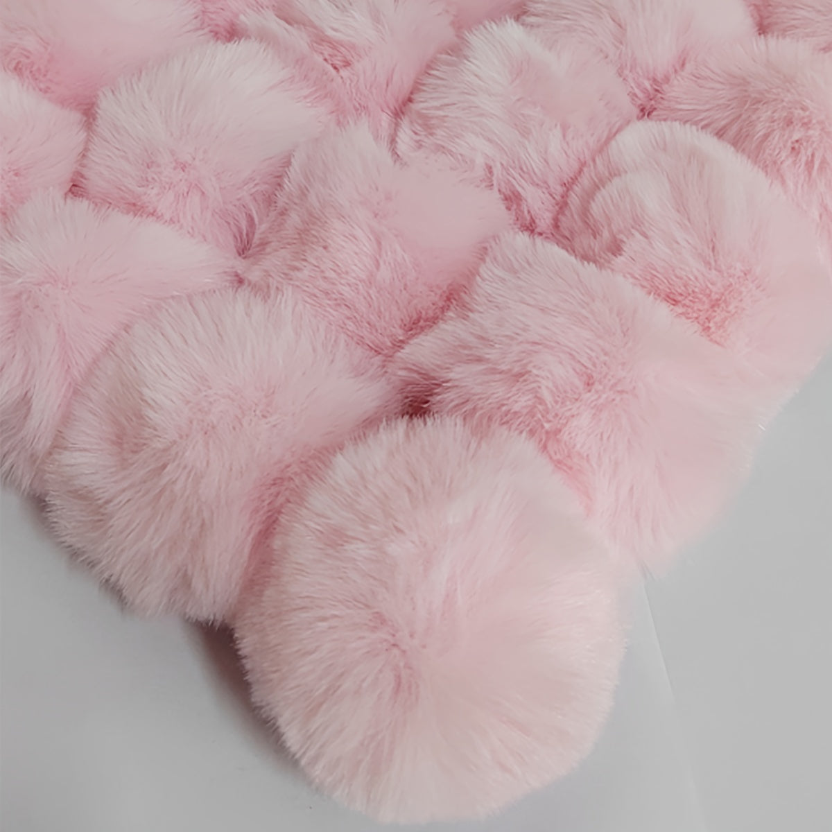 Set of 20 8cm Faux Rabbit Fur Pom Pom Keychains Fluffy Balls for Hats Bags and Accessories