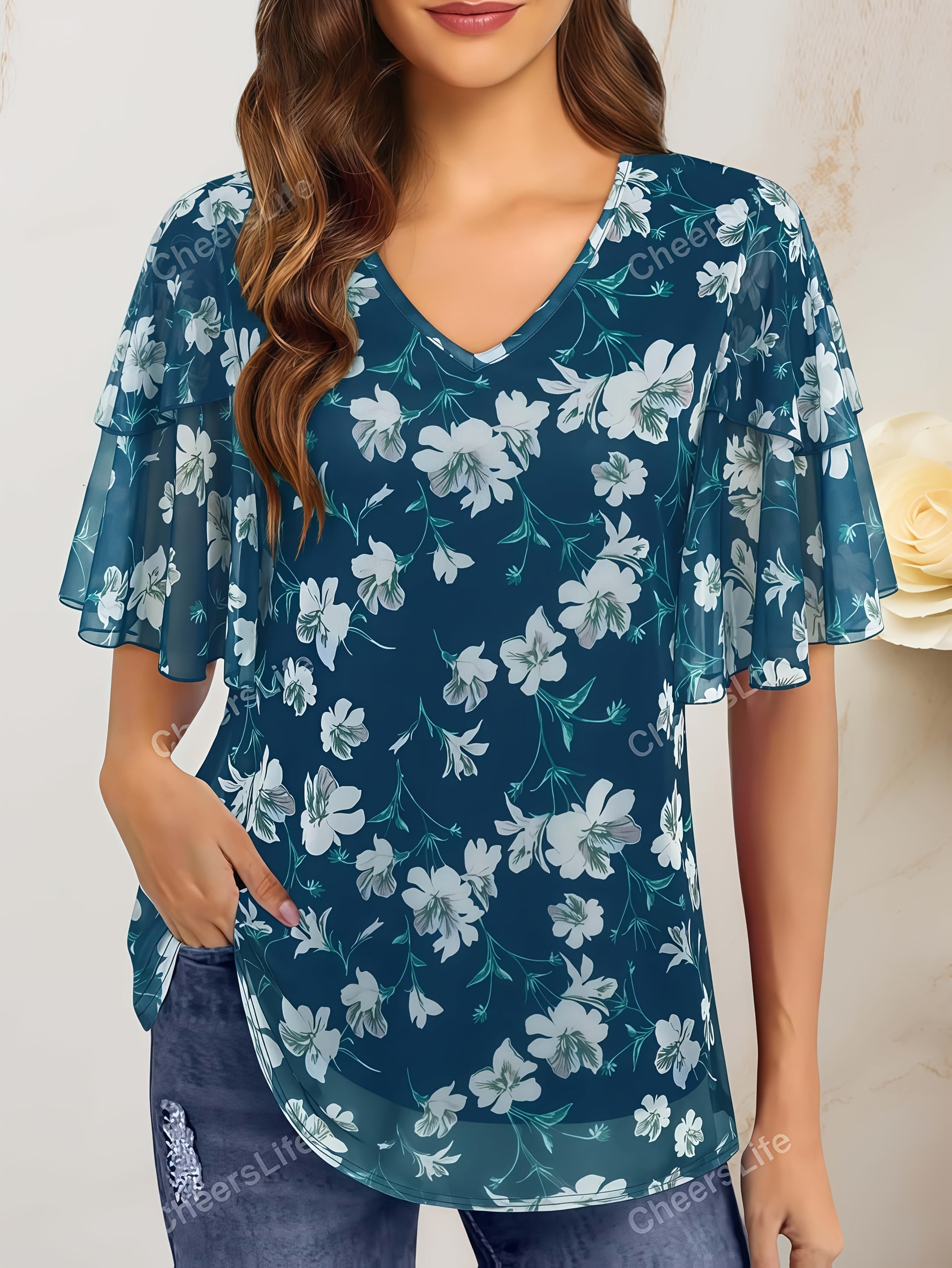 Blusa femenina con escote en V y estampado floral con mangas con volantes, azul oscuro, manga corta