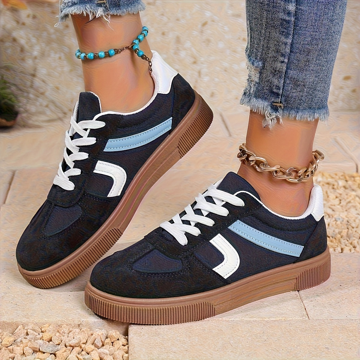 Ayollar uchun nafas oluvchi pastki sport poyabzali, shokni yutuvchi rezina taglik va pushti/ko'k aksentlar bilan