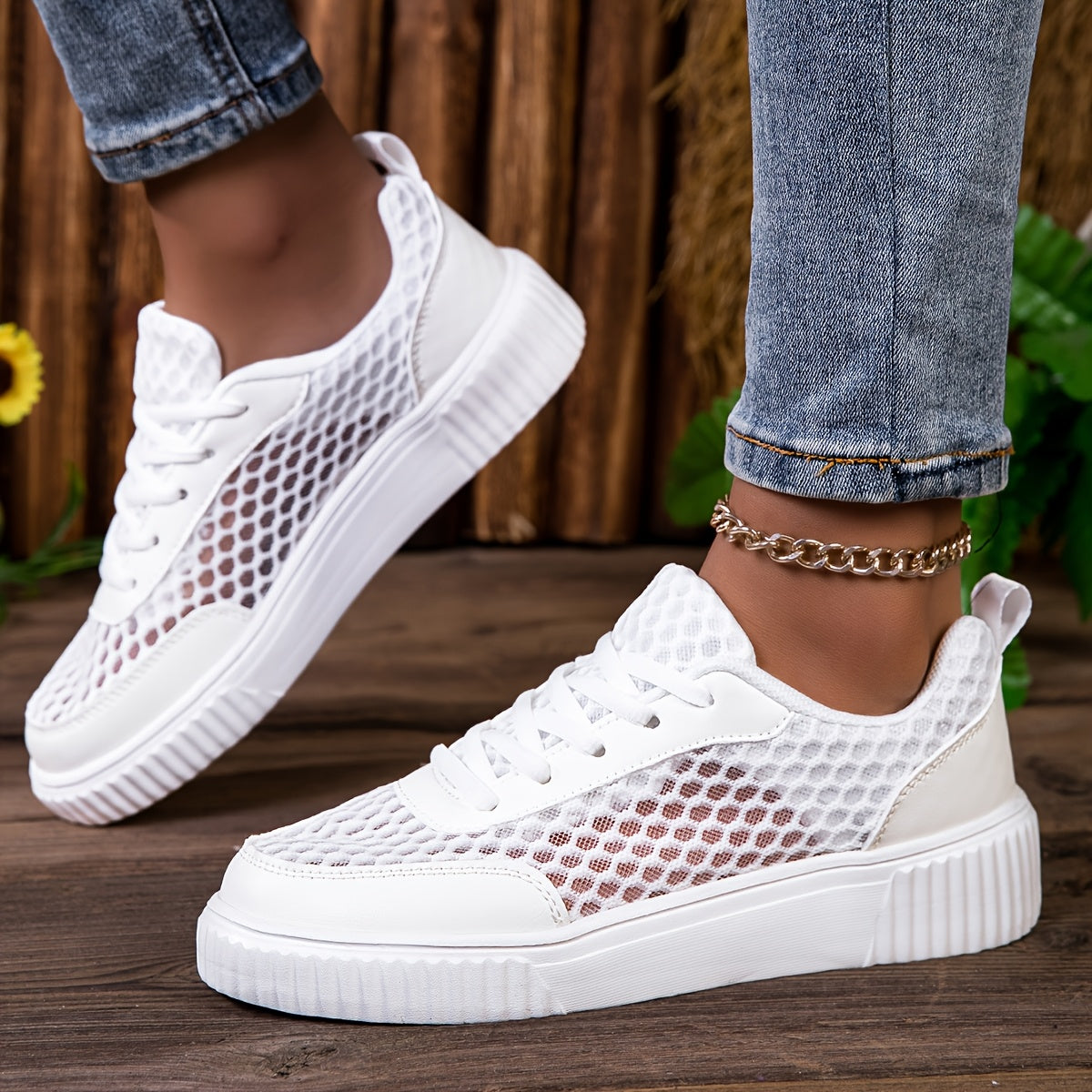 Women's Mesh Sneakers Lightweight White Low-Top Lace-Up Running Casual