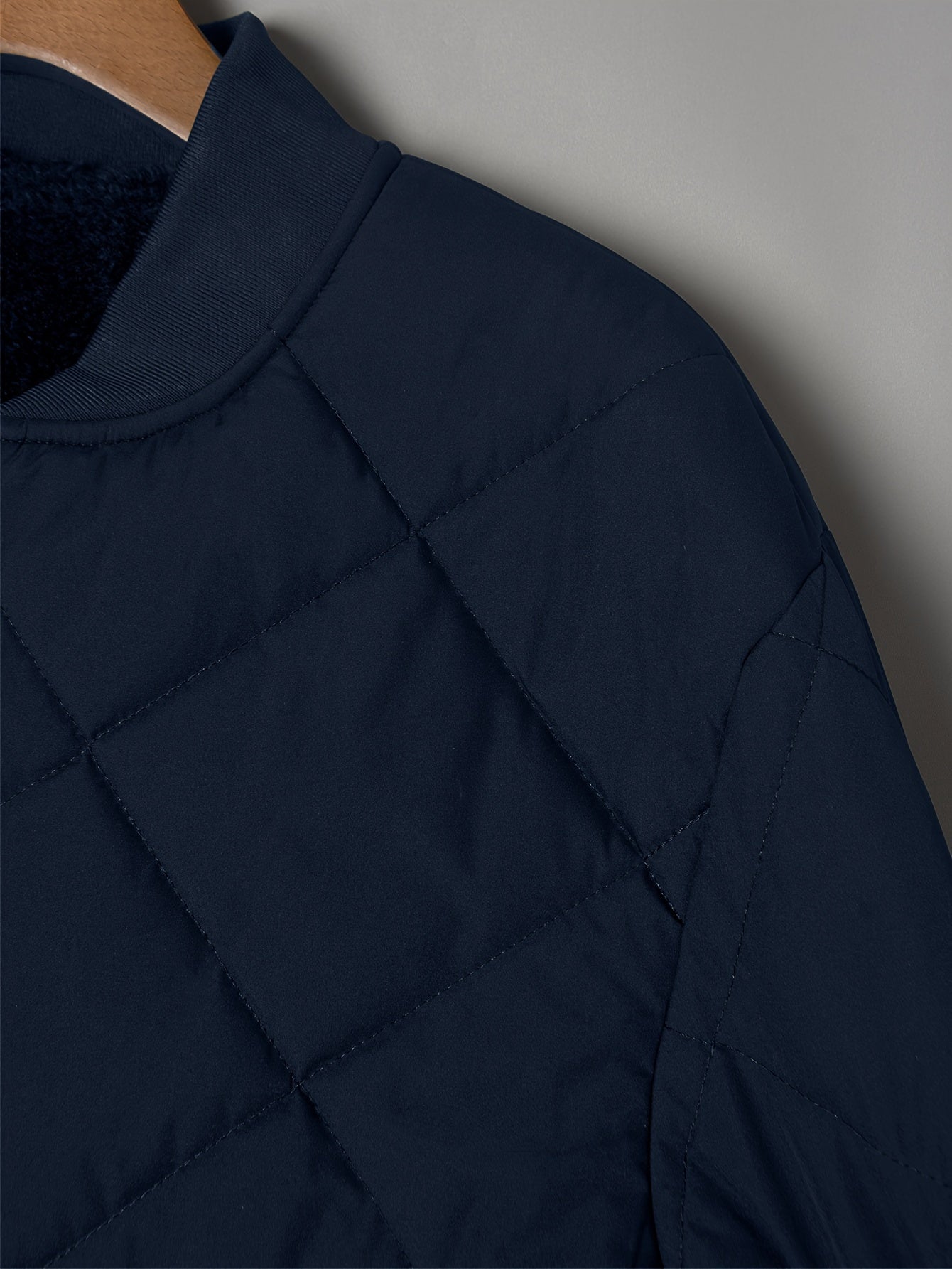 Men's Black Quilted Bomber Jacket with Zipper Closure Stand Collar for Fall Winter