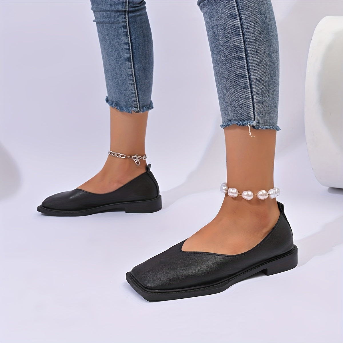 Ayollar uchun Slip-On kvadrat barmoqli balandligi sintetik past blok poyabzal, kundalik kiyim uchun oyoq kiyim