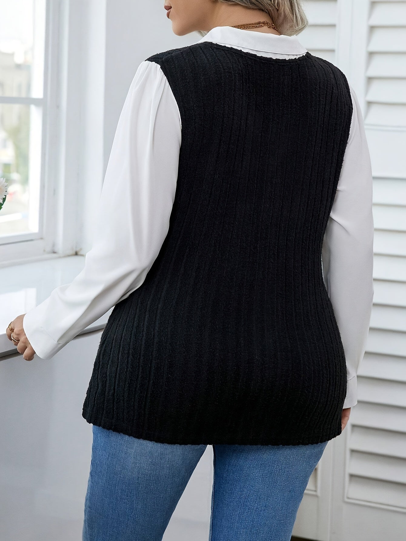 Plus Size Women's Colorblock V-Neck Long Sleeve Blouse Ribbed Knit Semi-Sheer Polyester