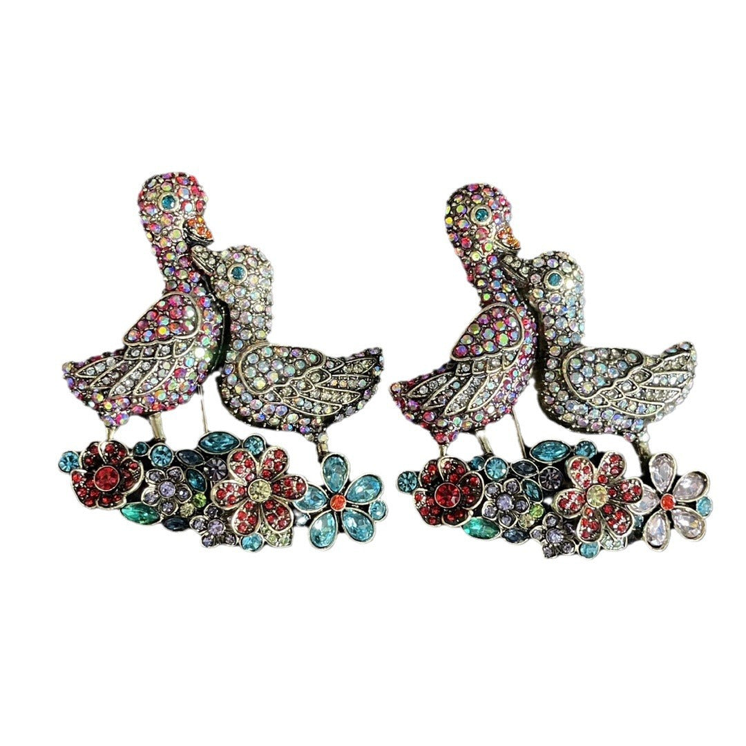 Vintage Gothic Crystal Rhinestone Brooch Pin for Women and Men Stylish Accessory