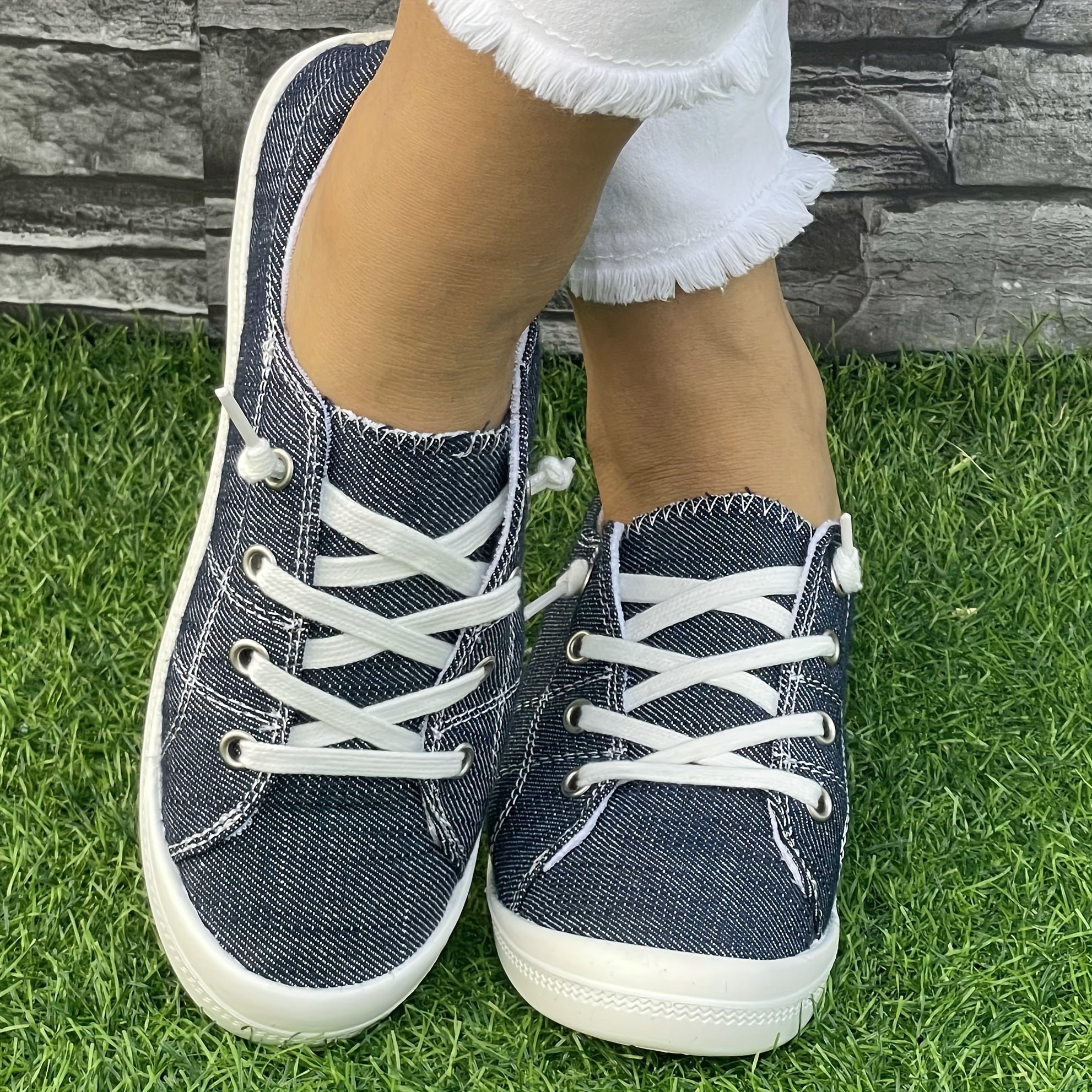 Women's Casual Solid Color Fabric Outdoor Work Shoes All-Season Lightweight