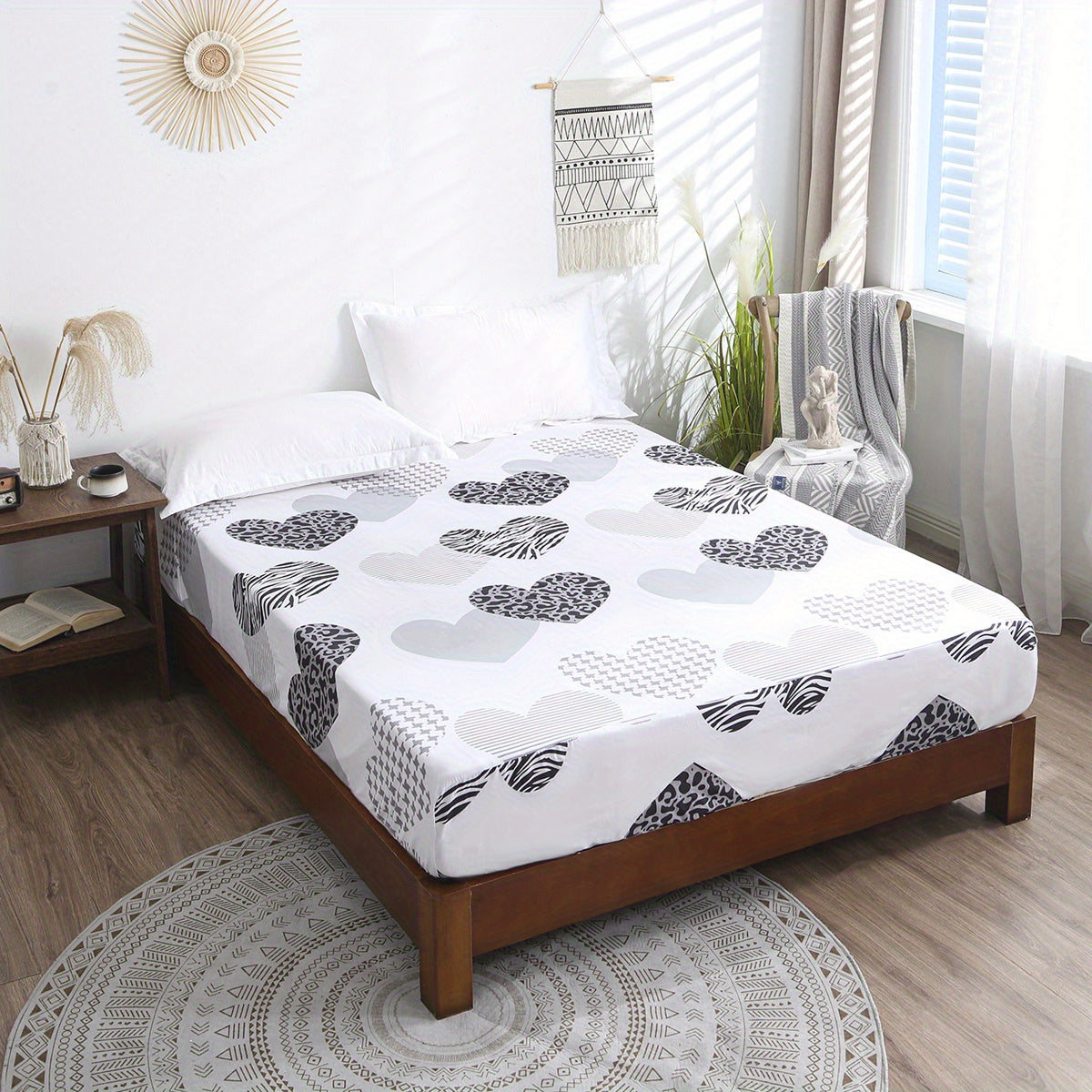 Heart Printed Fitted Sheet for Bedroom and Guest Room, Soft and Comfortable