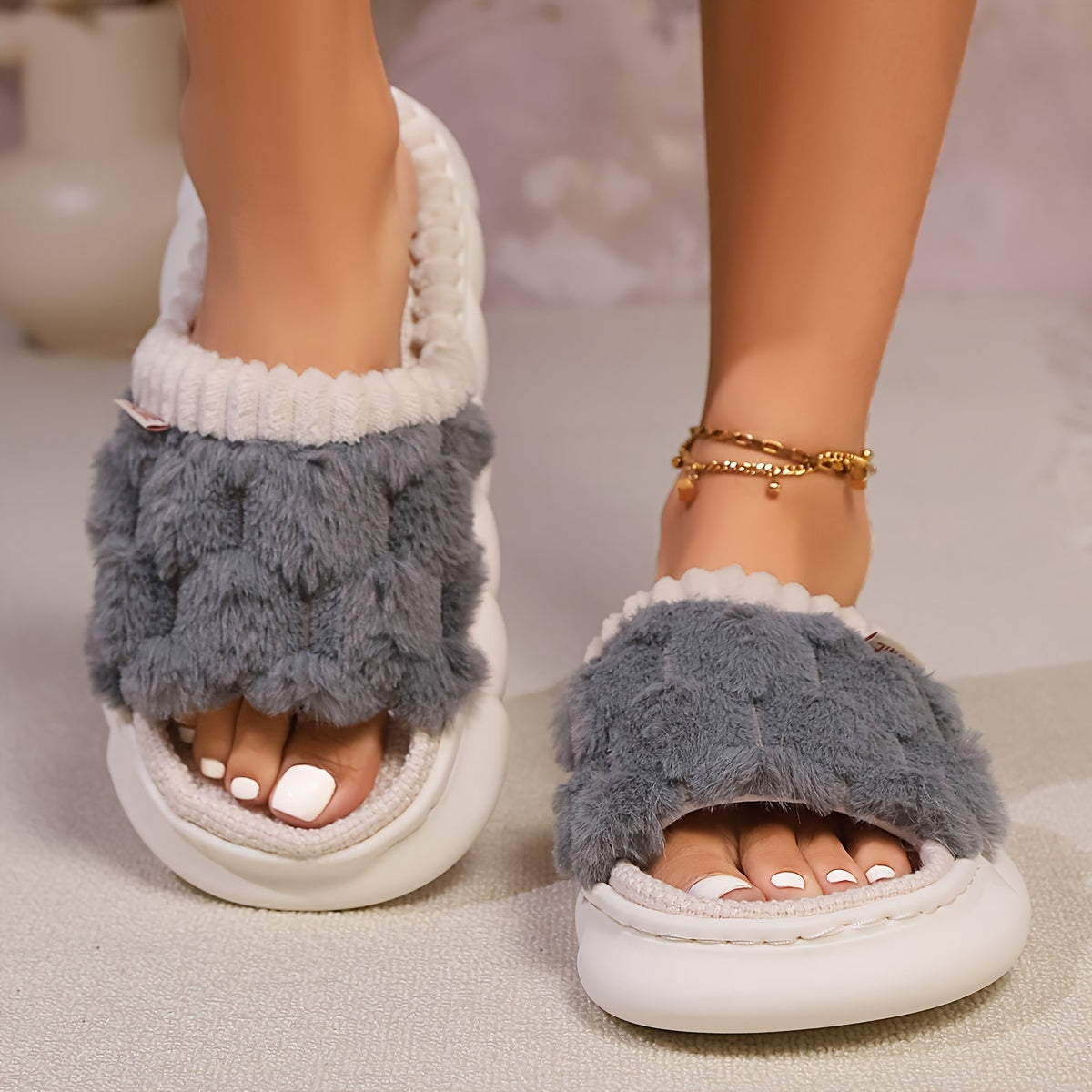 Ayollar uchun barcha mavsumlar uchun yumshoq va qulay ichki va tashqi choyshablar TPU taglik bilan