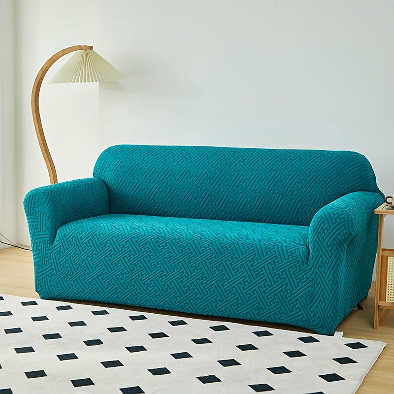 Универсальный чехол для дивана защищает мебель в любой комнате.