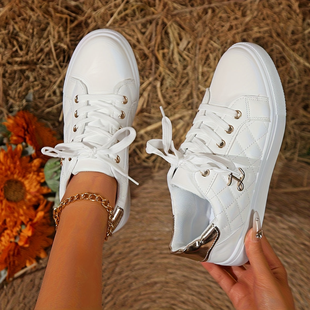 Women's Lightweight Casual Sneakers with Black and White Plaid Design