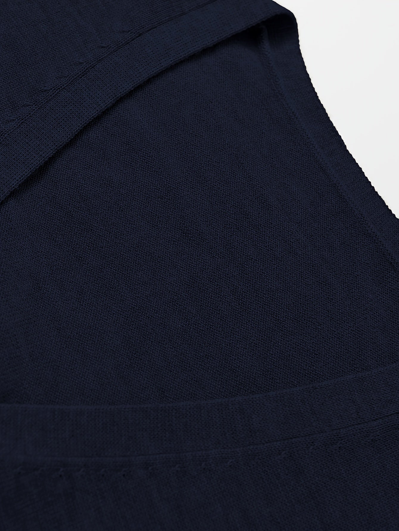 Suéter de punto ligero de botones en cuello en V en color mostaza para hombre de tallas grandes