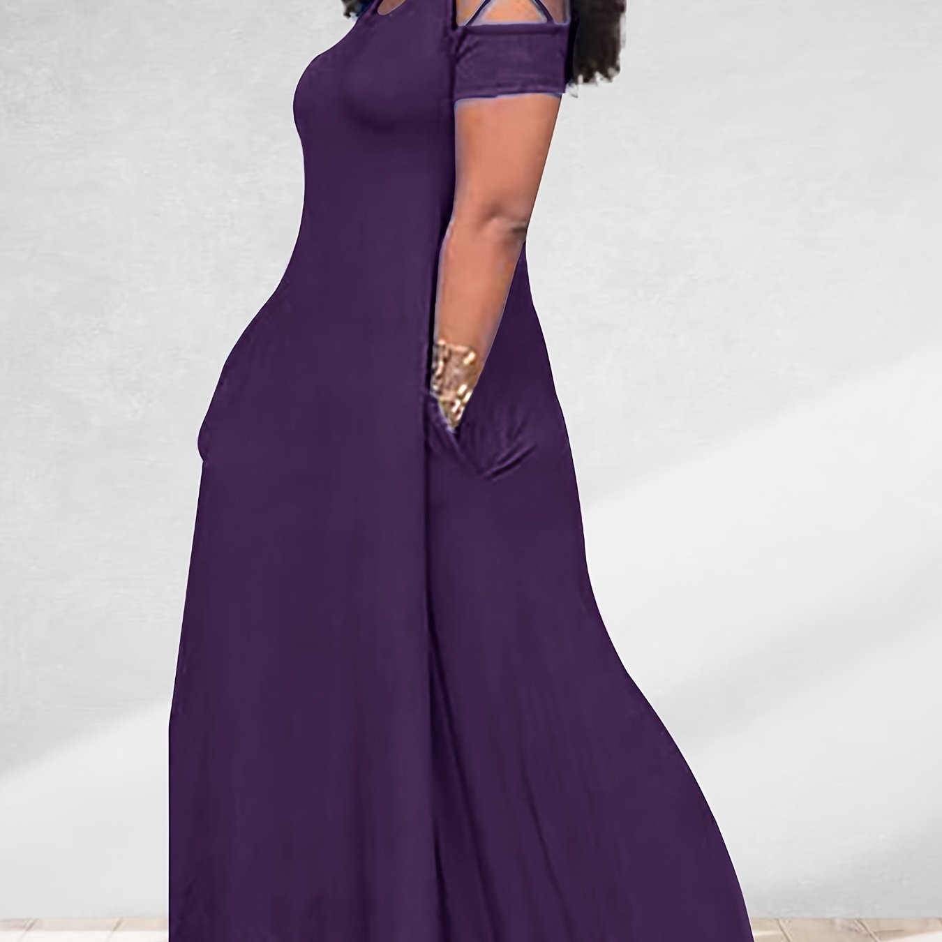 Plus Size Solid Side Cutout Crew Neck Short Sleeve Dress