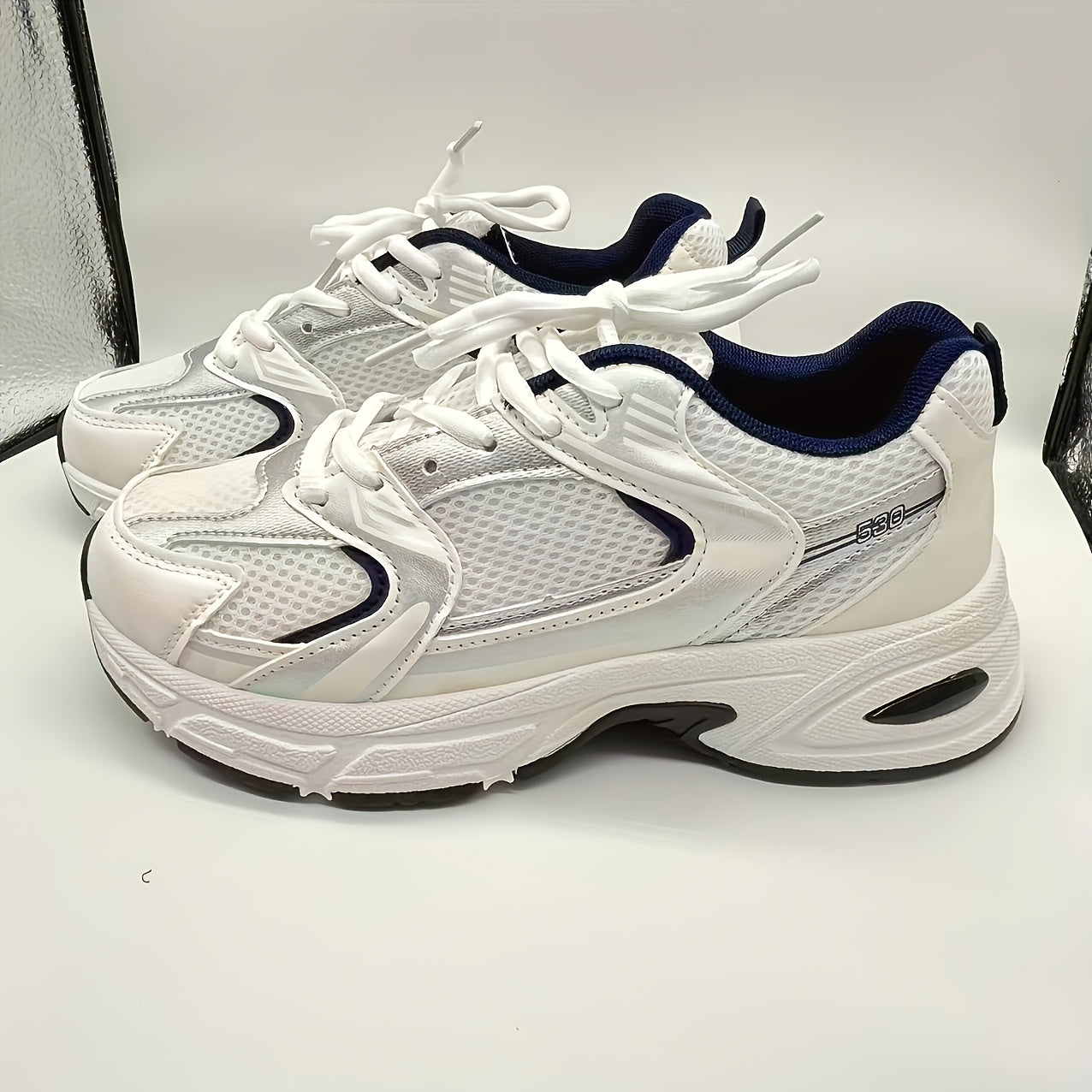 Women's Retro Sneakers Low-Top Breathable Mesh Rubber Sole