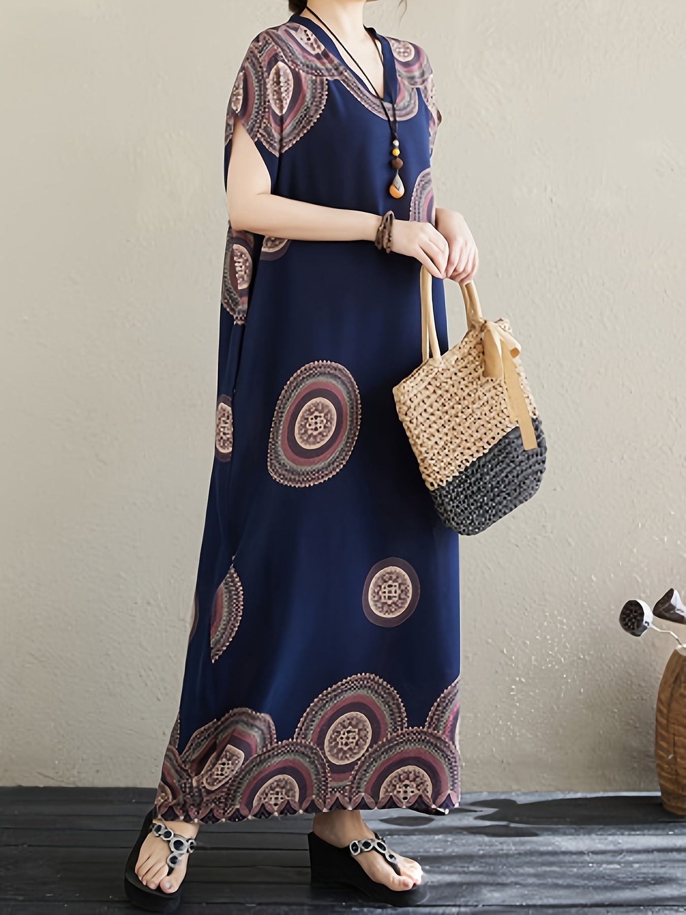 Женское платье макси в стиле бохо шик из вискозы с пейсли, зелёное, с V-образным вырезом и короткими рукавами