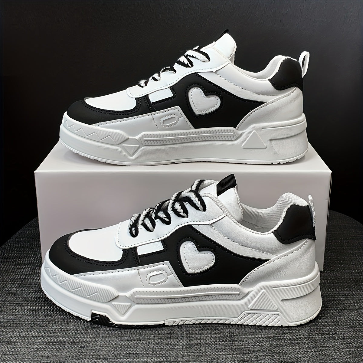 Women's Casual Sneakers with Heart Pattern Non-Slip Rubber Sole Lace-Up Low Top All-Season