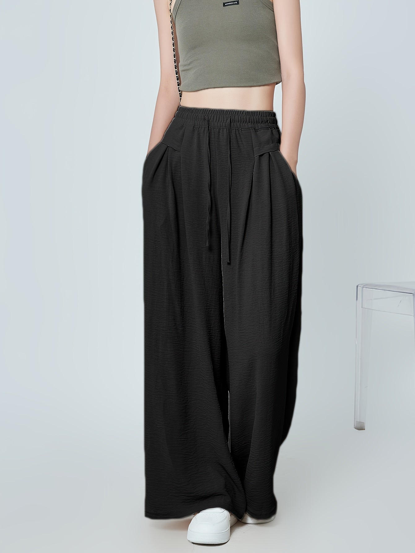 Women's Woven Polyester Lounge Pants with Pleated Details and Pockets