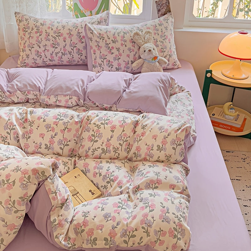 Yumshoq gullar naqshidagi yotoq to'plami, yostiq qoplari bilan birga, nafas oladigan polyesterdan tayyorlangan va zip yopilishi mavjud. Har mavsum uchun mos, yotoqxona va mehmonxonalar uchun mukammal.