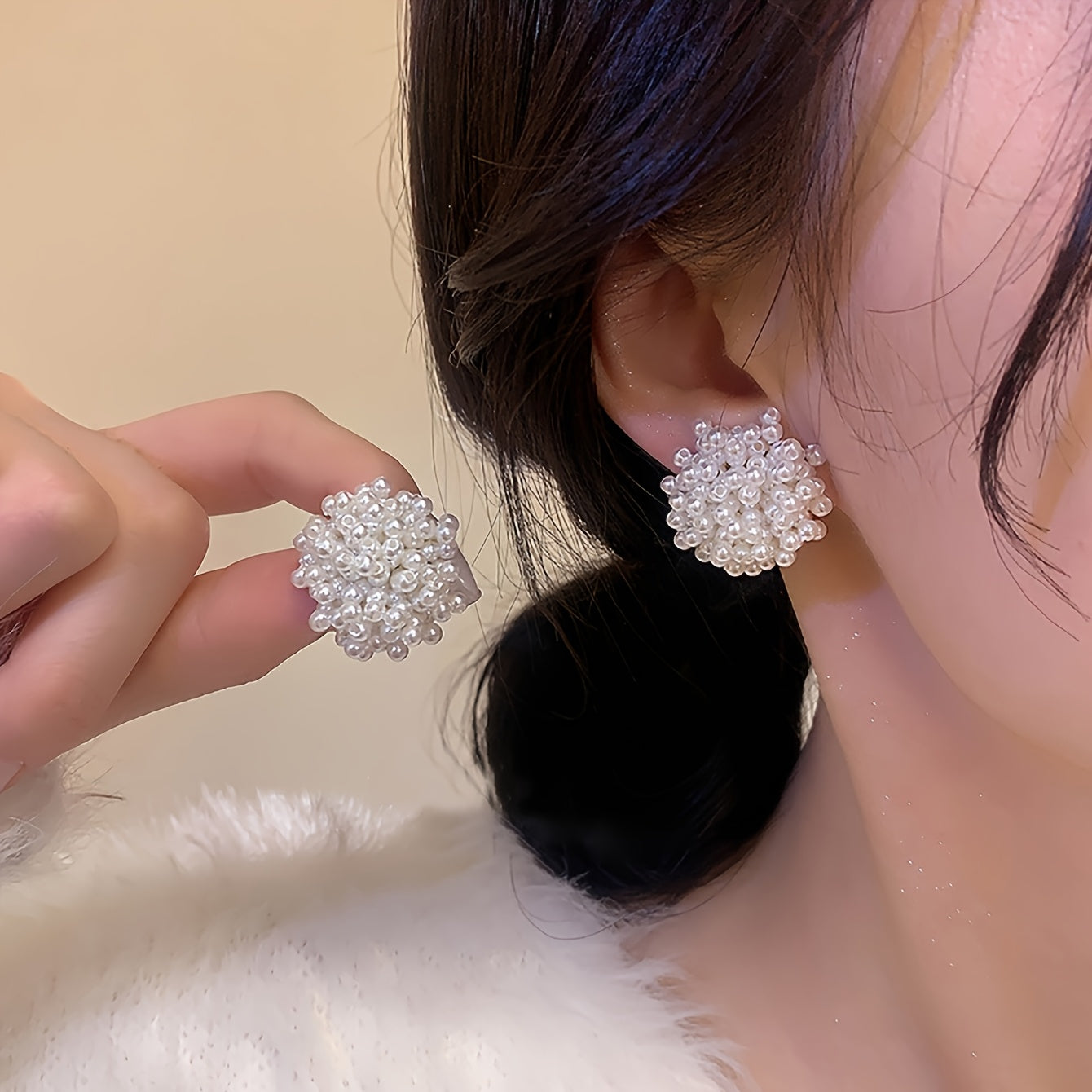 Ayollar uchun faux marjonli stud uzuklar, nafis sferik fransuz uslubidagi zargarlik buyumlari